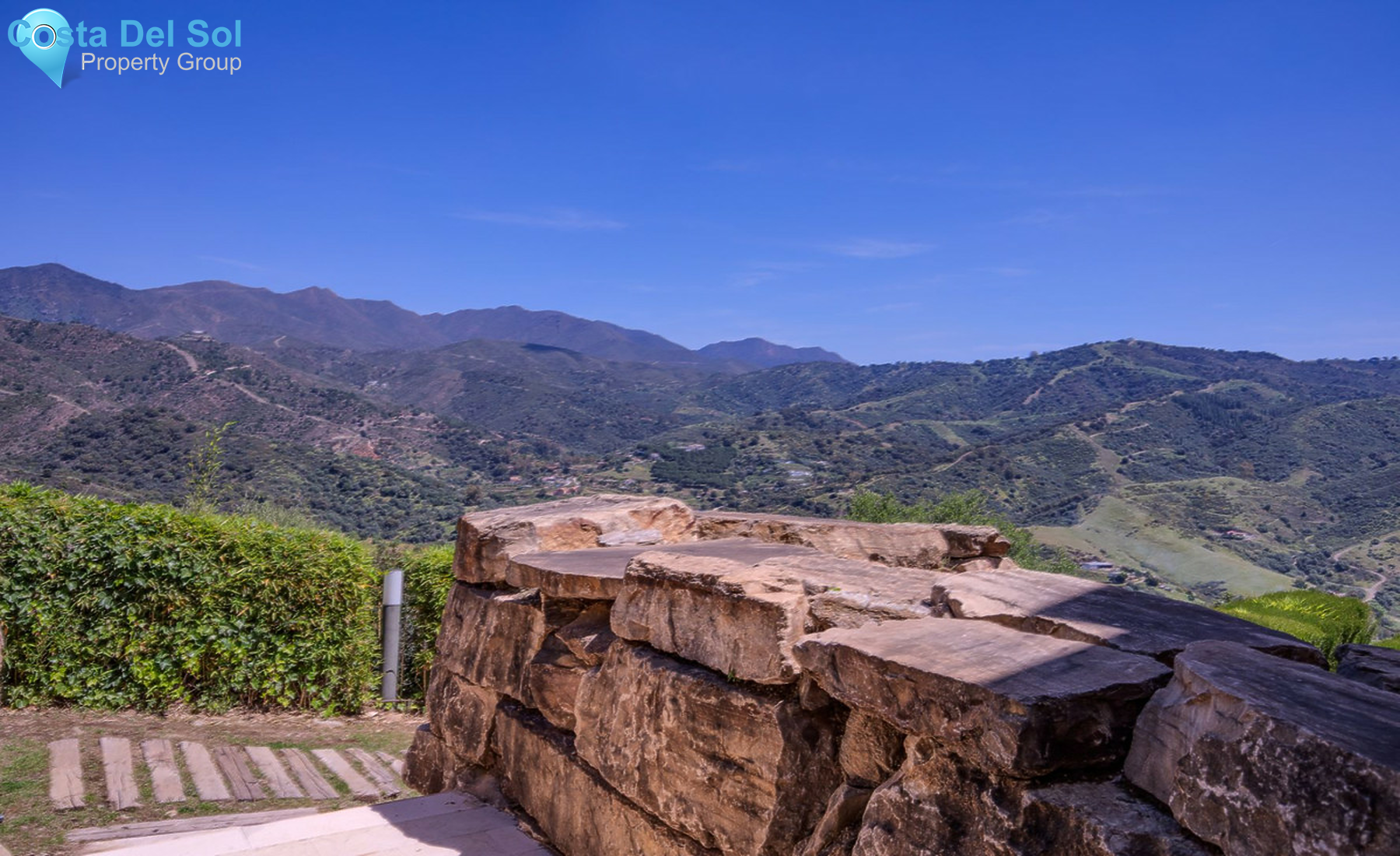 Middle Floor Apartment in Altos de los Monteros