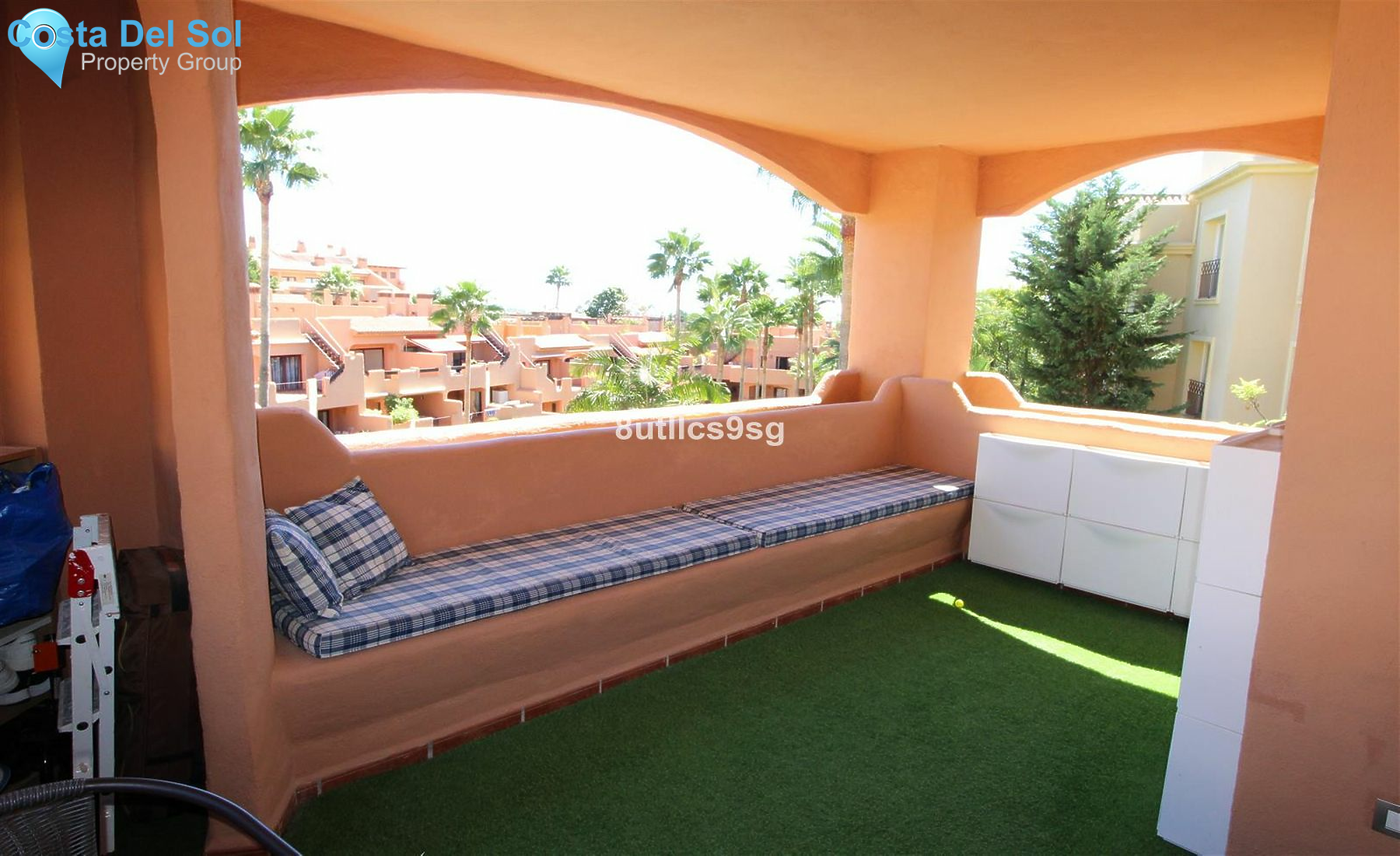 Middle Floor Apartment in Bel Air-1520113