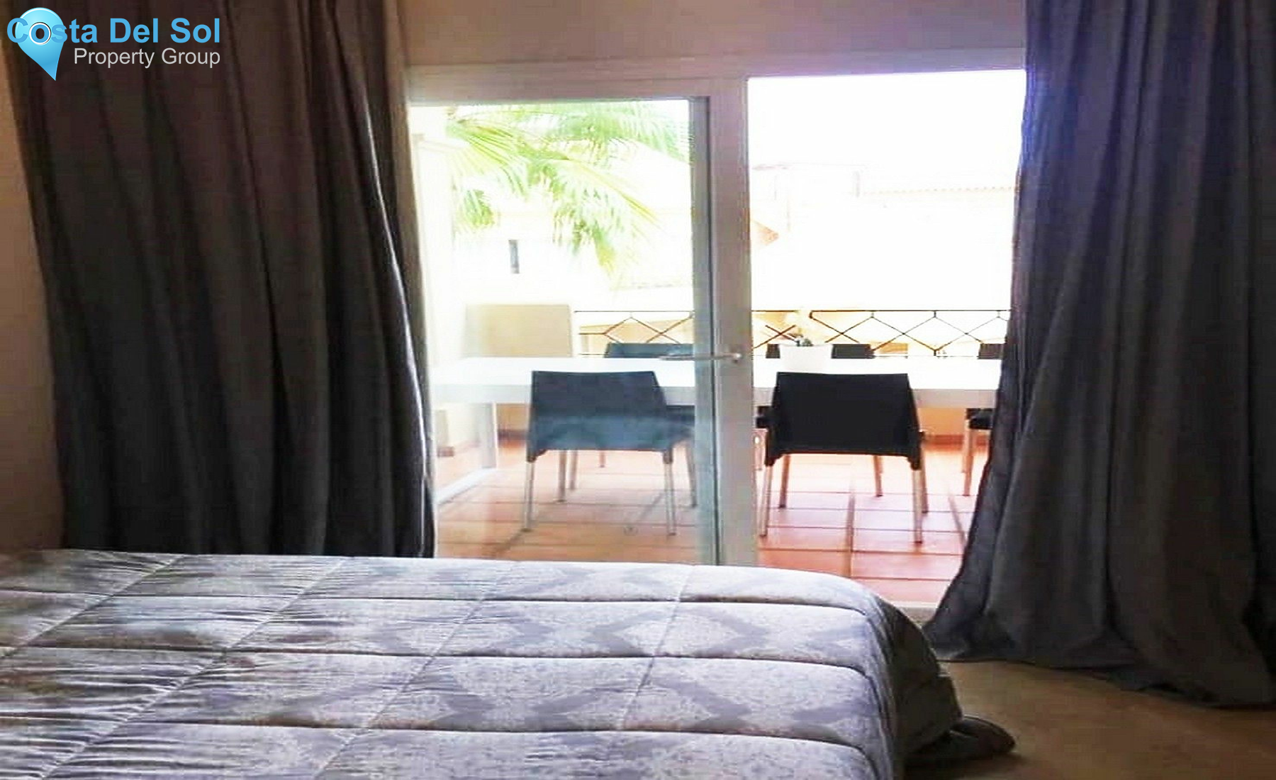 Middle Floor Apartment in Bel Air-1534102