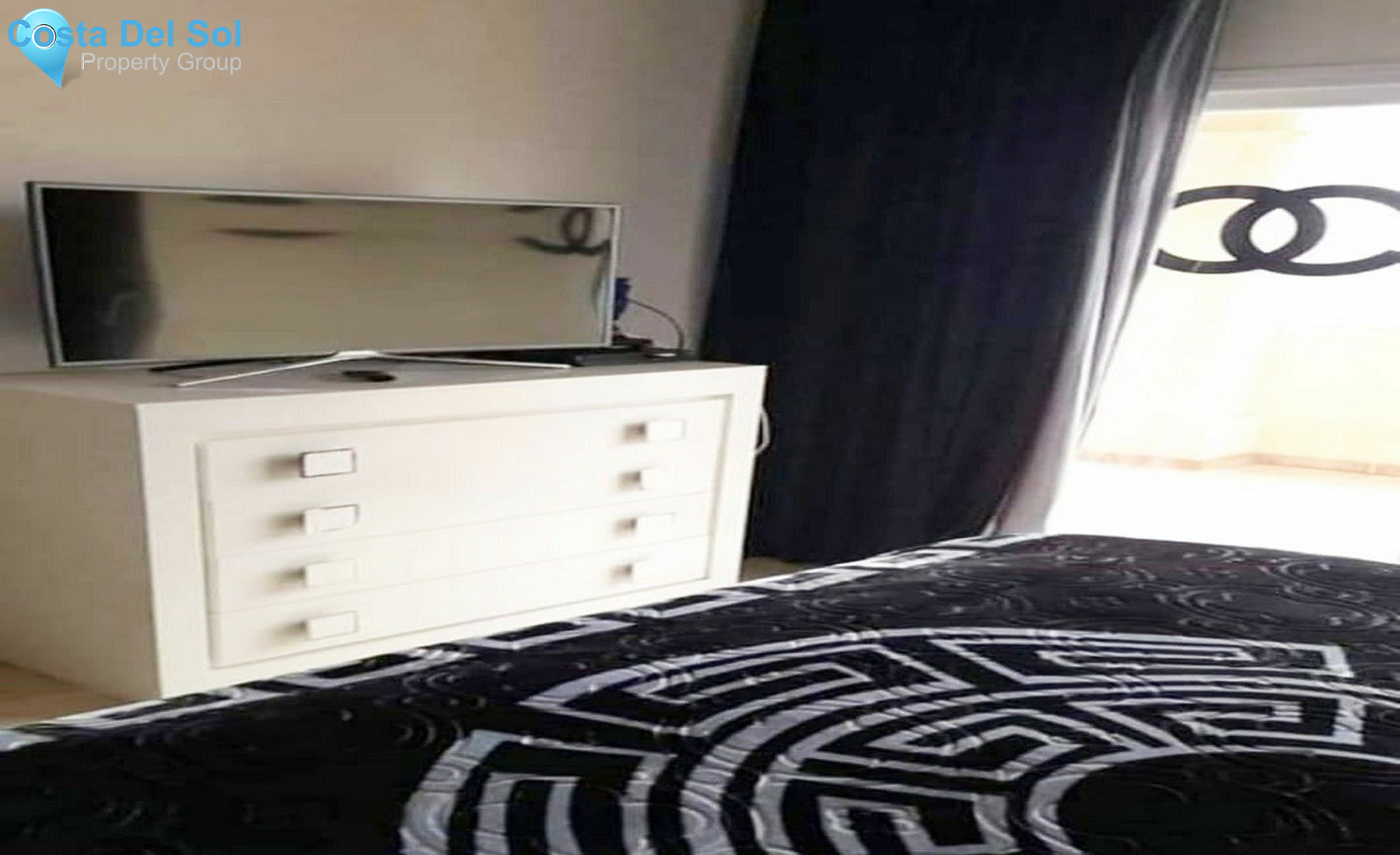 Middle Floor Apartment in Bel Air-1534103