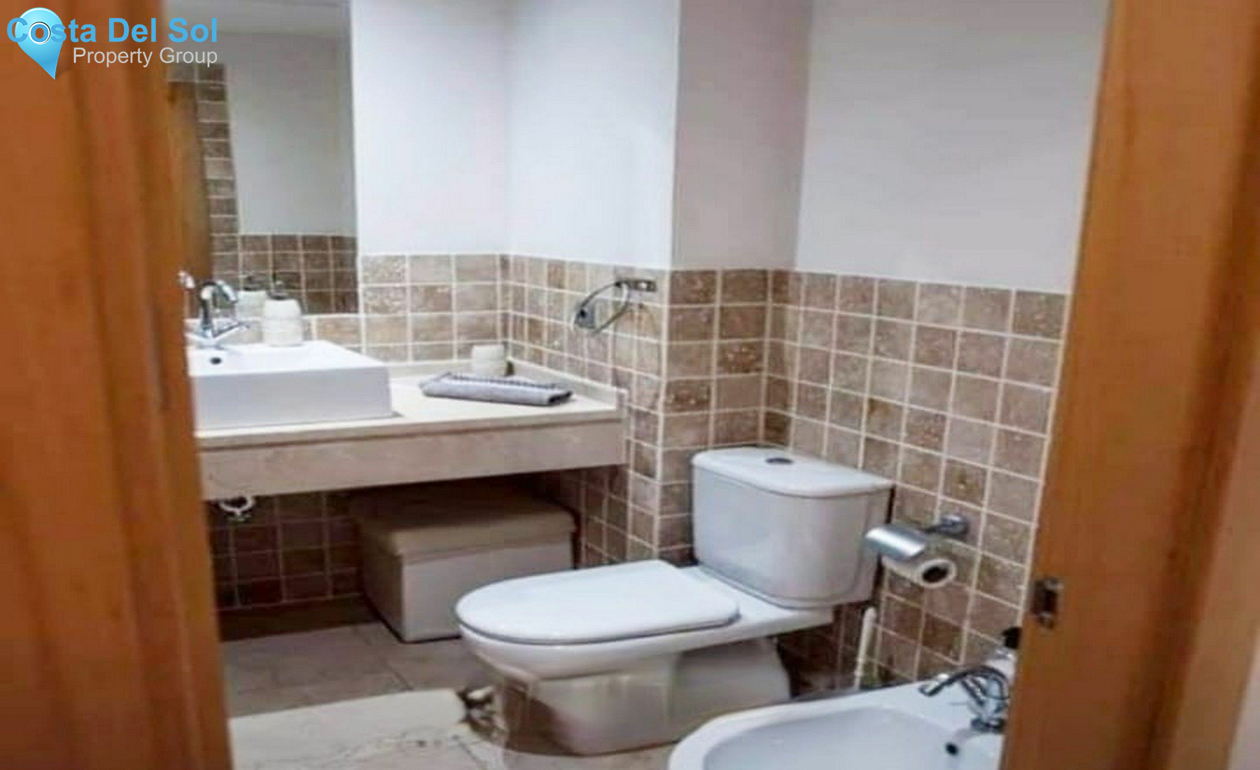 Middle Floor Apartment in Bel Air-1534105