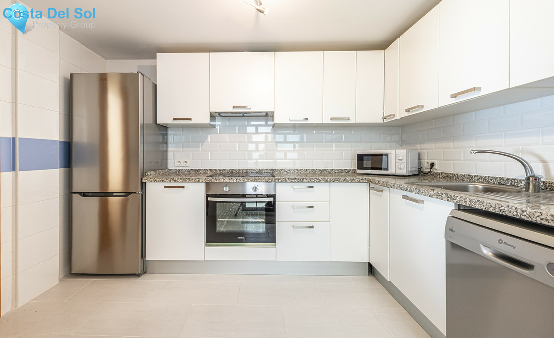 Middle Floor Apartment in Benahavís-1258292