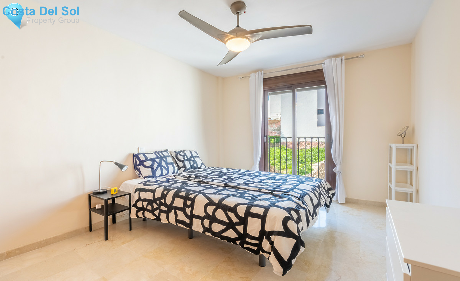 Middle Floor Apartment in Benahavís-1258295