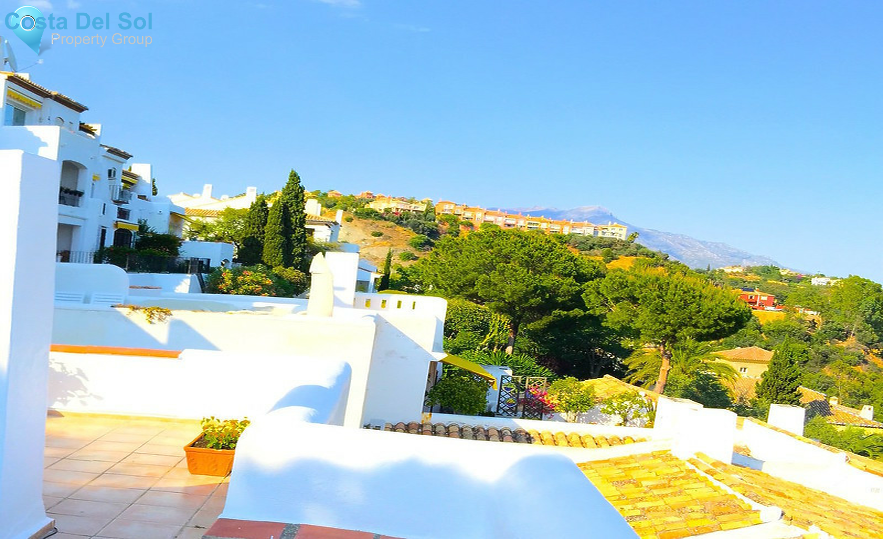 Middle Floor Apartment in Benahavís-1385604