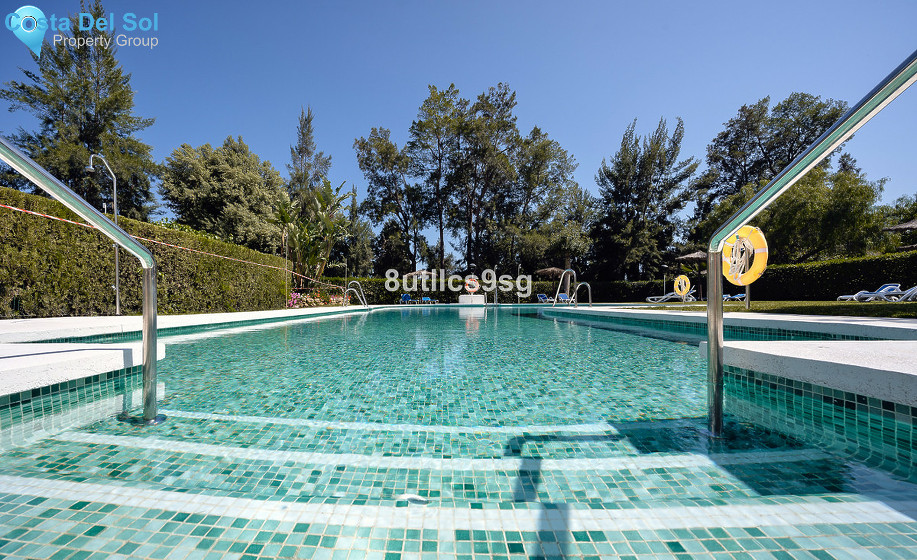 Middle Floor Apartment in Benahavís-1403975