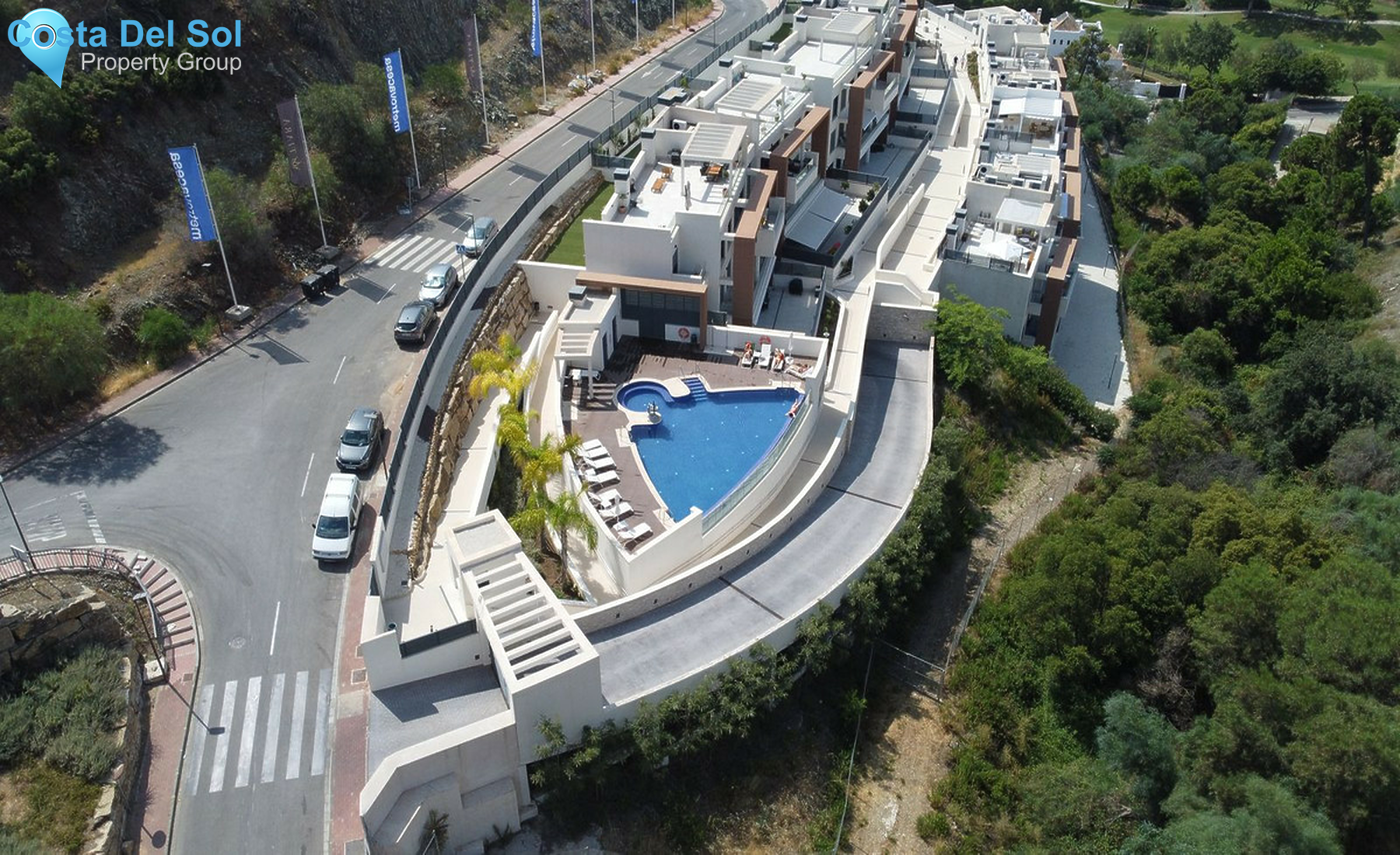 Middle Floor Apartment in Benahavís-1407544