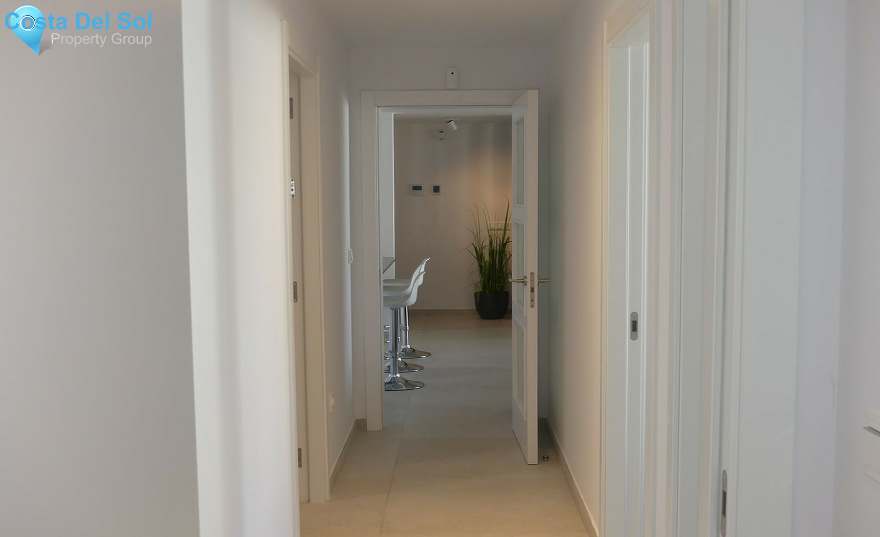 Middle Floor Apartment in Benahavís-1407556