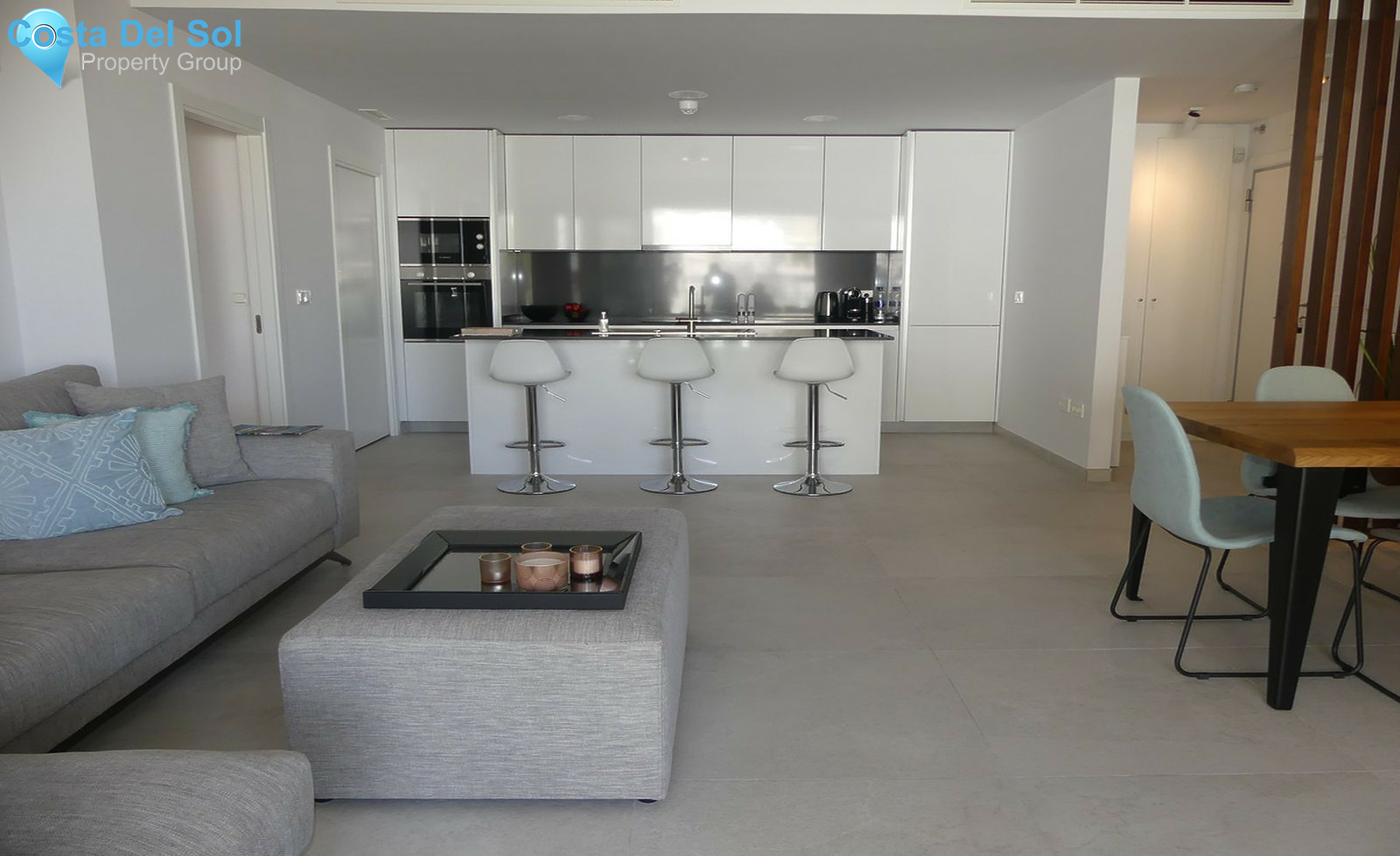 Middle Floor Apartment in Benahavís-1407560