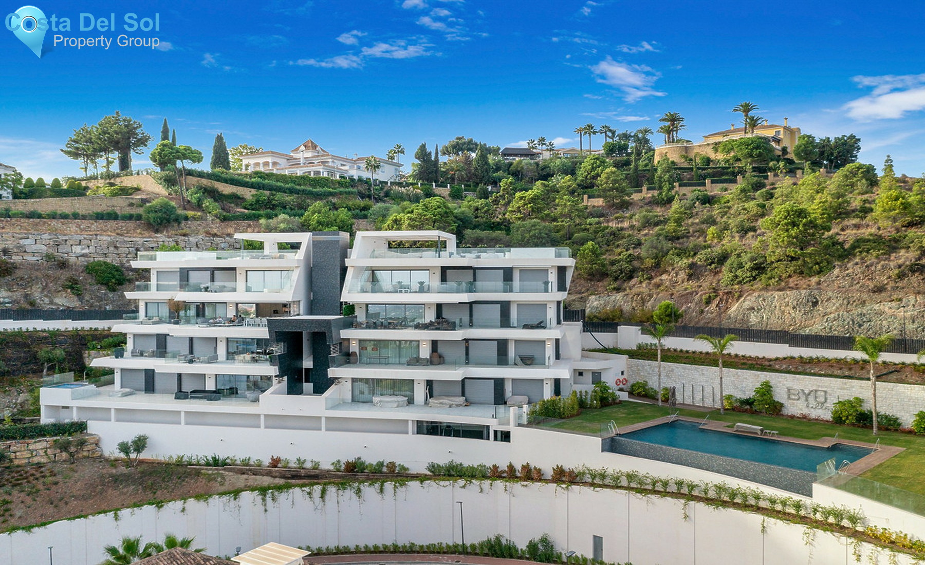 Middle Floor Apartment in Benahavís-1452842