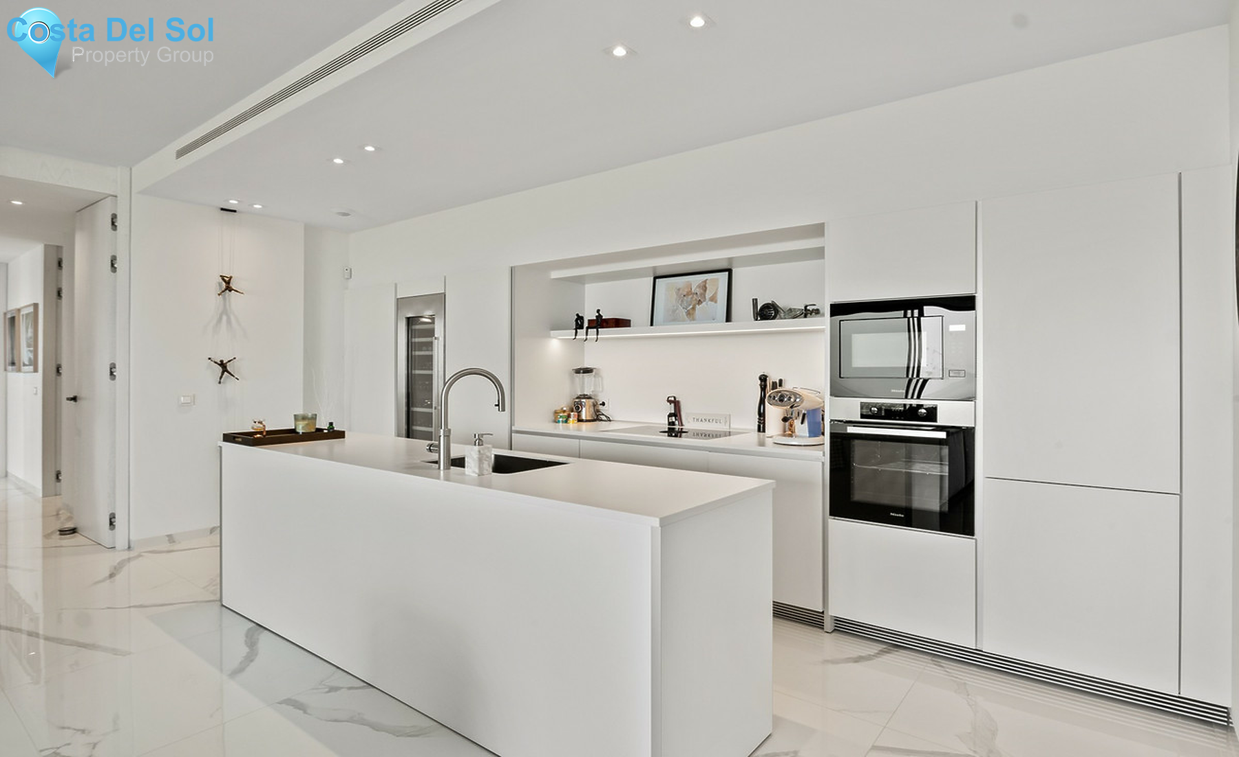 Middle Floor Apartment in Benahavís-1452829