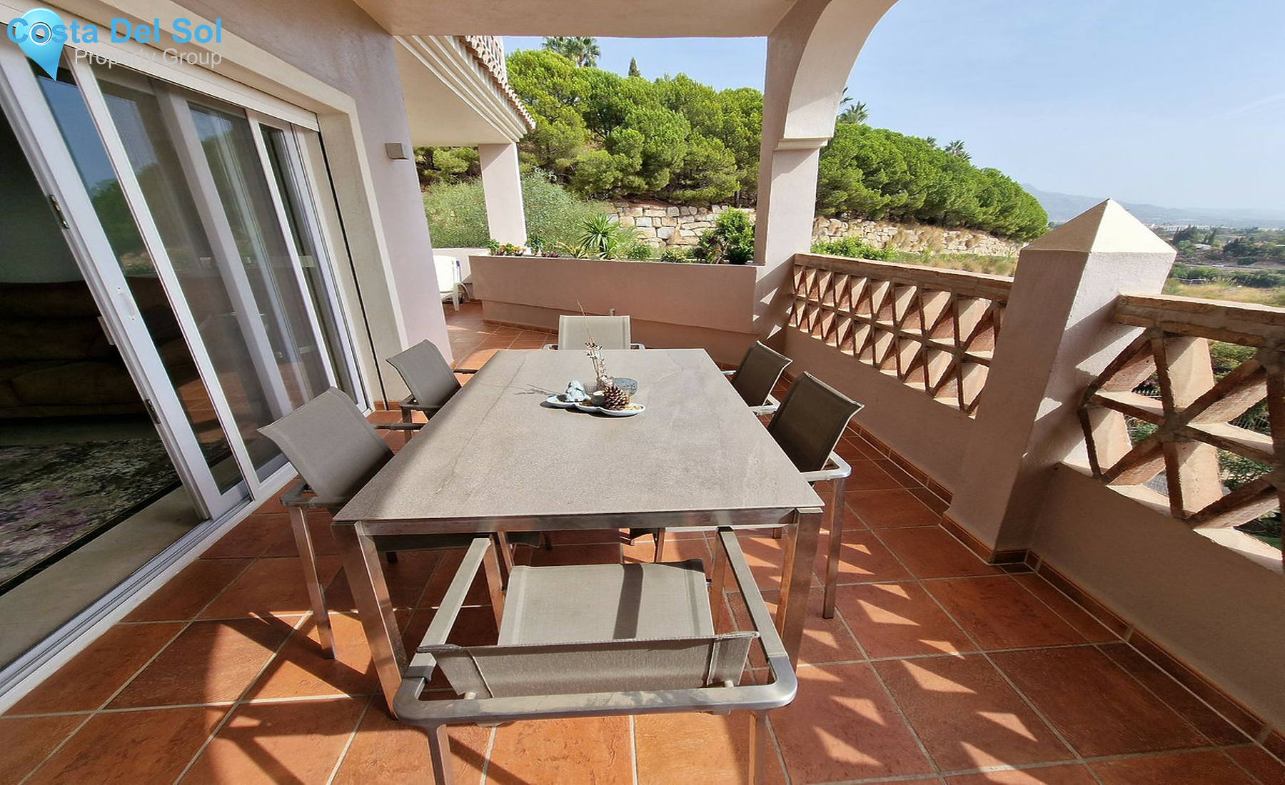 Middle Floor Apartment in Benahavís-1457457