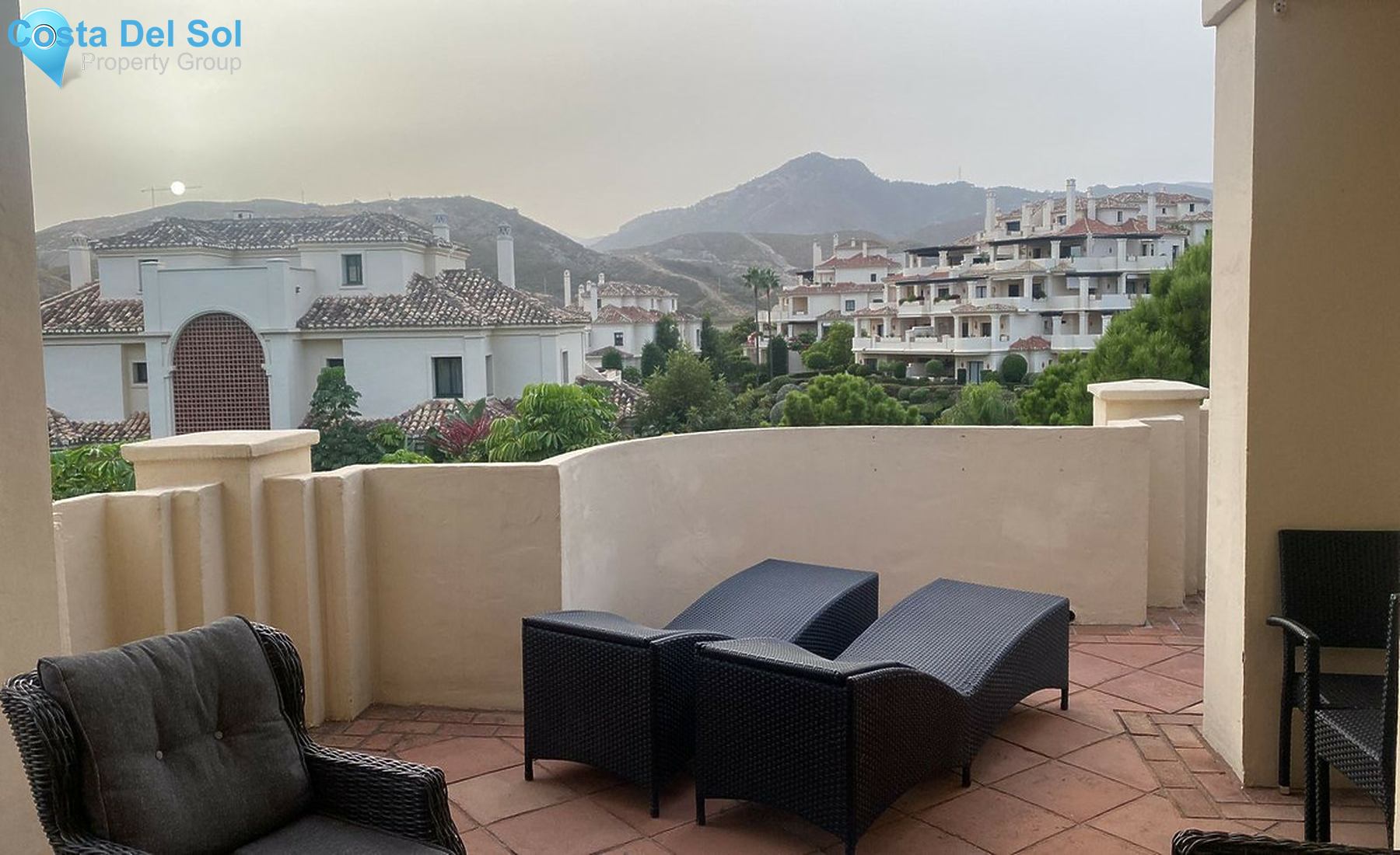 Middle Floor Apartment in Benahavís-1457785