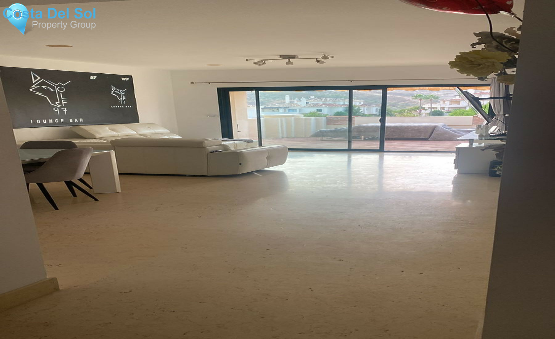 Middle Floor Apartment in Benahavís-1457802