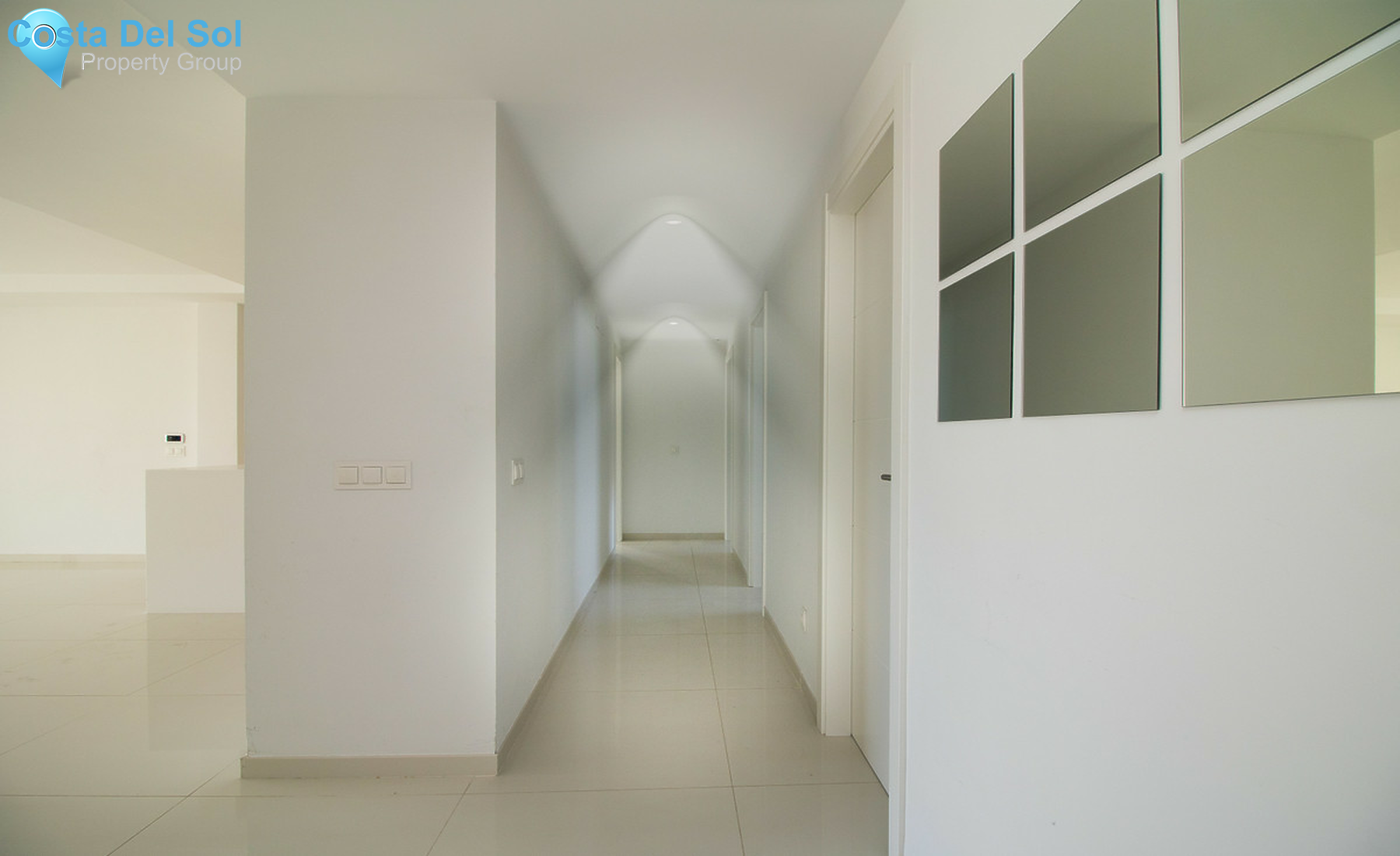 Middle Floor Apartment in Benahavís-1502139
