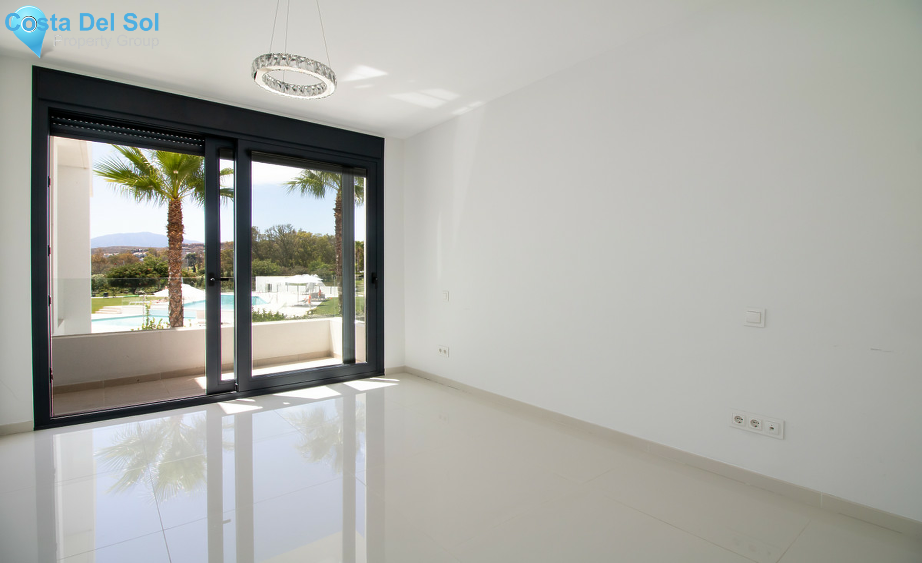 Middle Floor Apartment in Benahavís-1502129