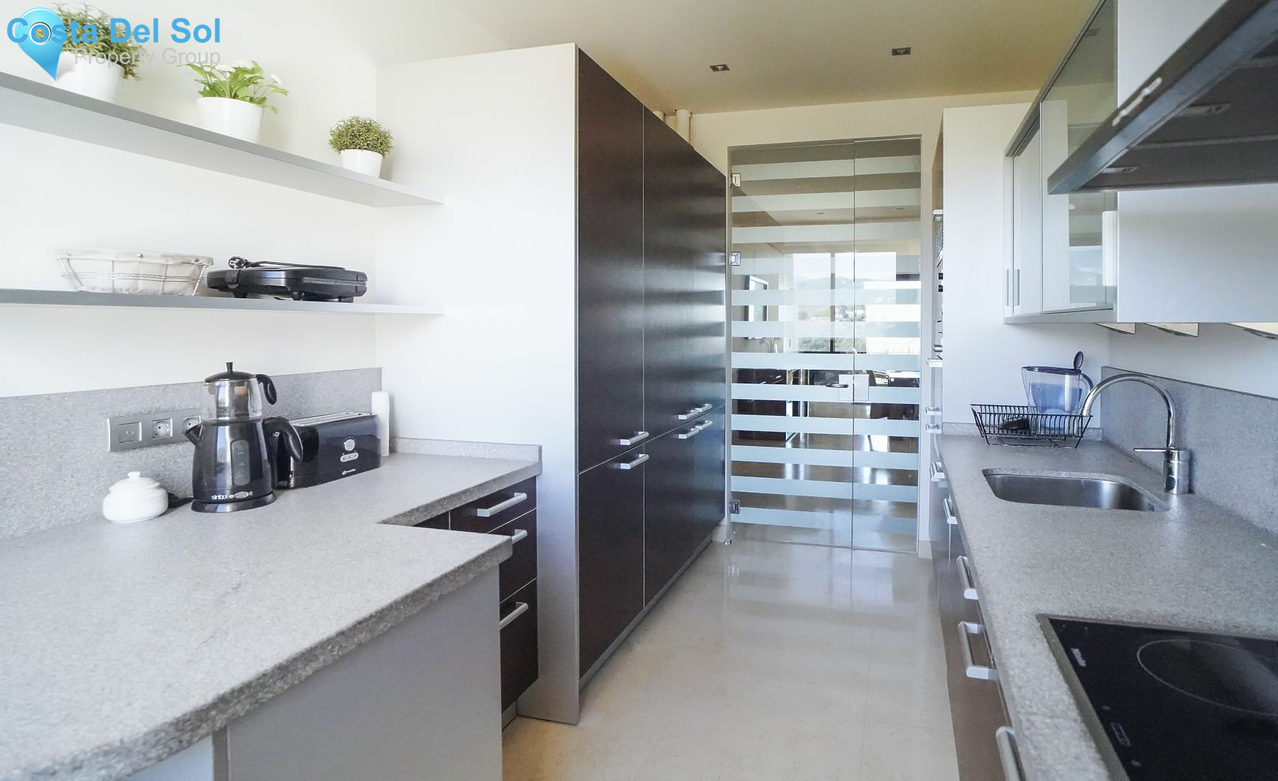 Middle Floor Apartment in Benahavís-1142846