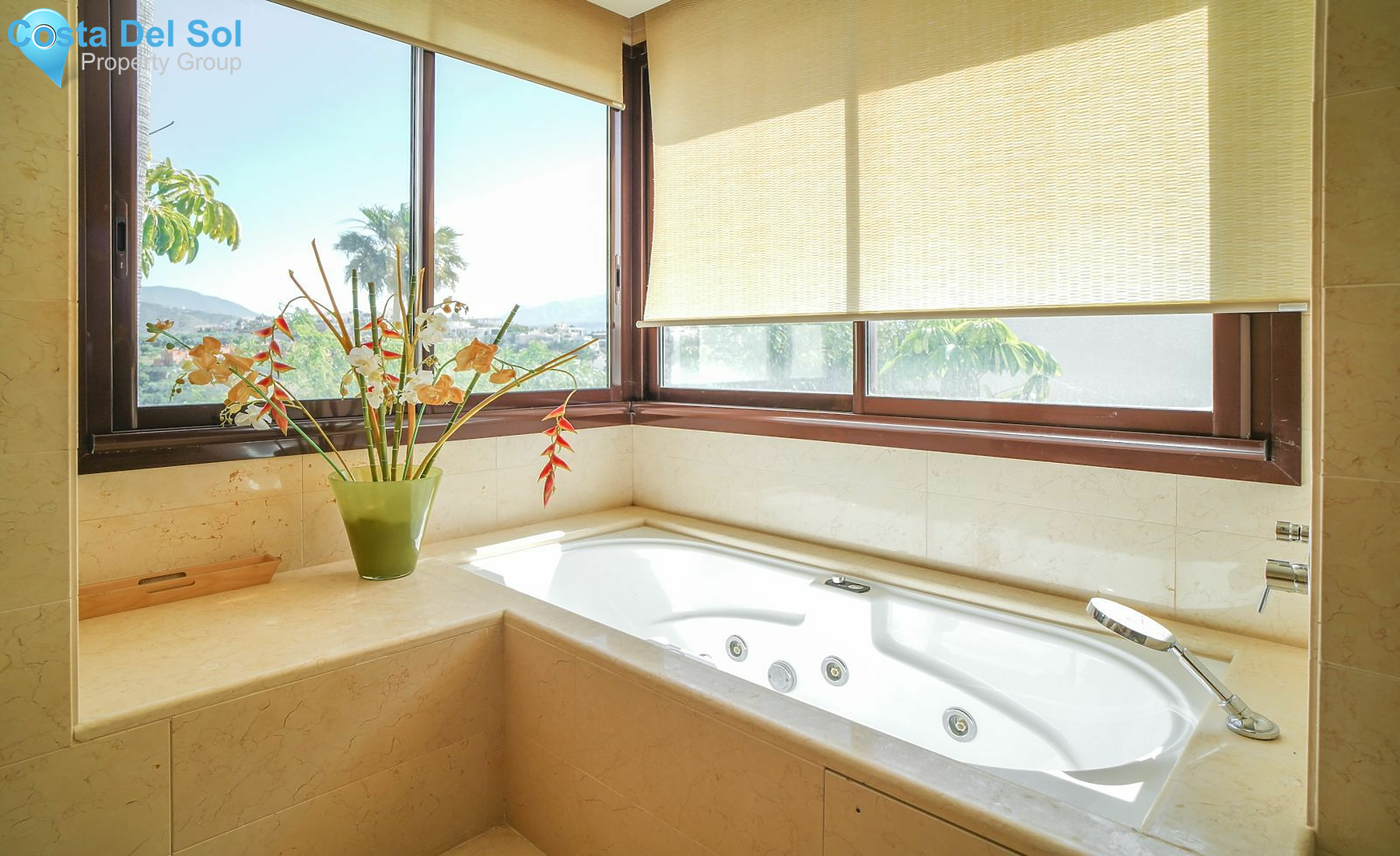 Middle Floor Apartment in Benahavís-1142850