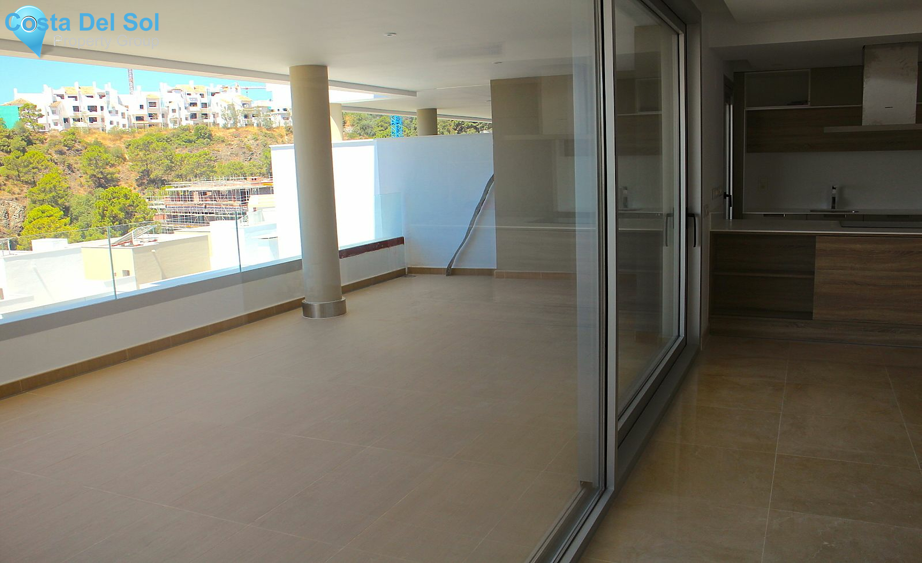 Middle Floor Apartment in Benahavís-1152128