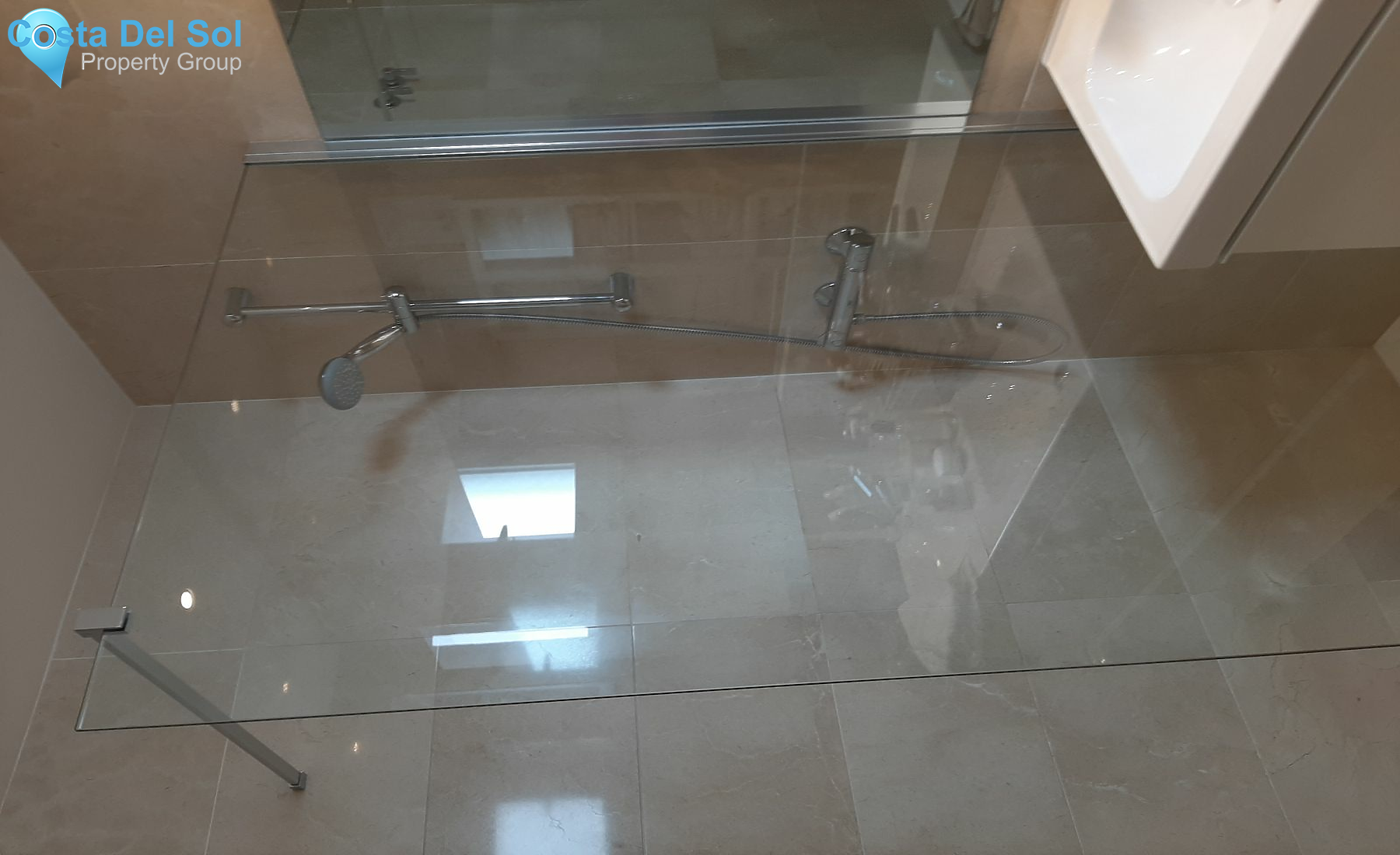 Middle Floor Apartment in Benahavís-1162208