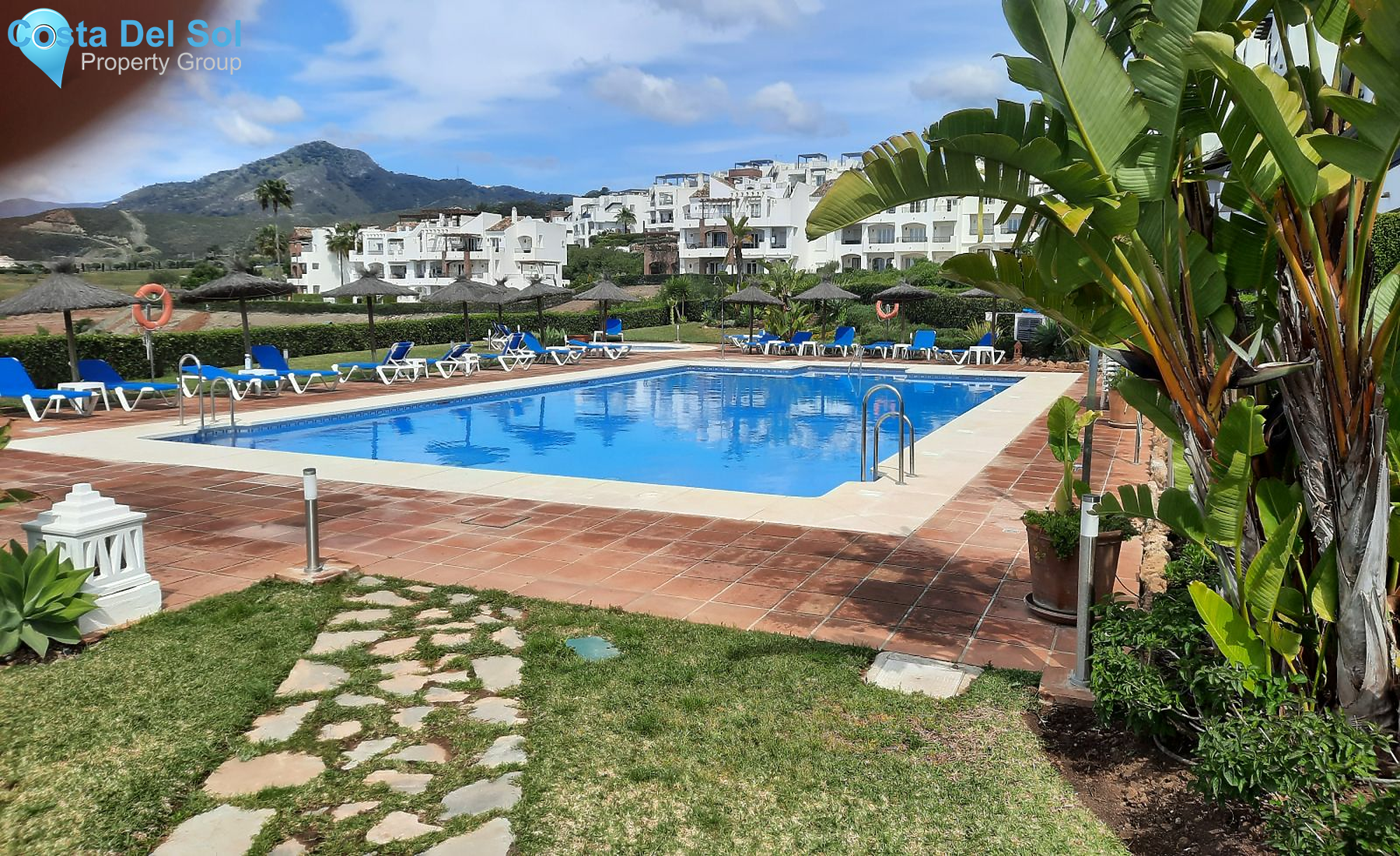 Middle Floor Apartment in Benahavís-1162199