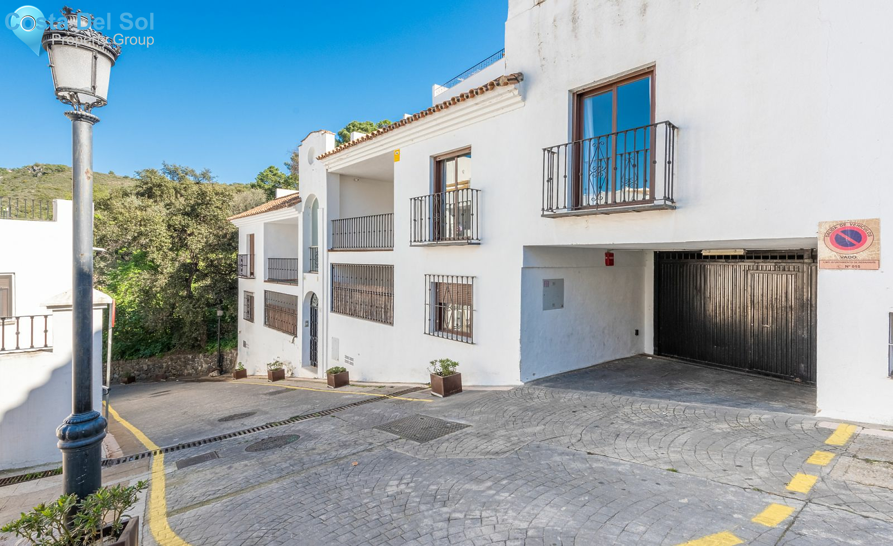 Middle Floor Apartment in Benahavís-1169838