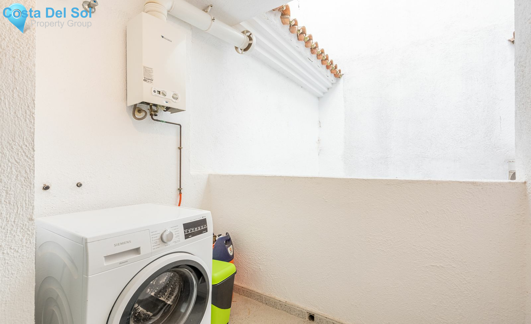 Middle Floor Apartment in Benahavís-1169839