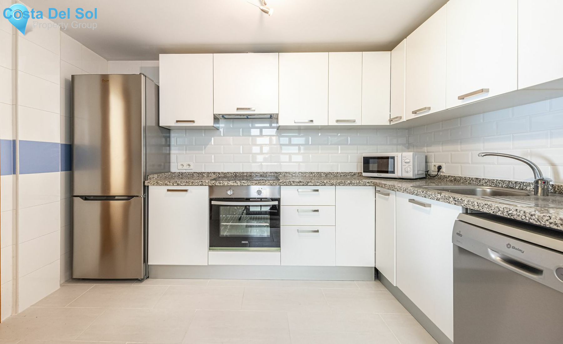 Middle Floor Apartment in Benahavís-1169829