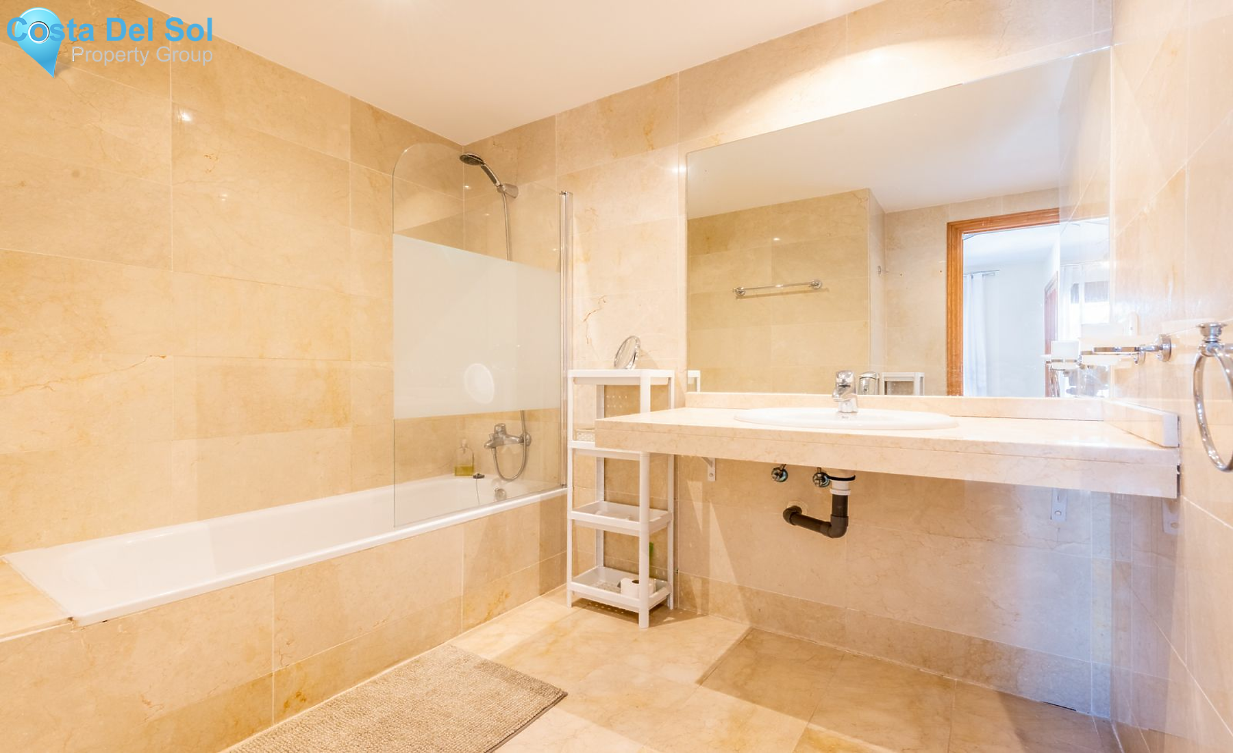 Middle Floor Apartment in Benahavís-1169831