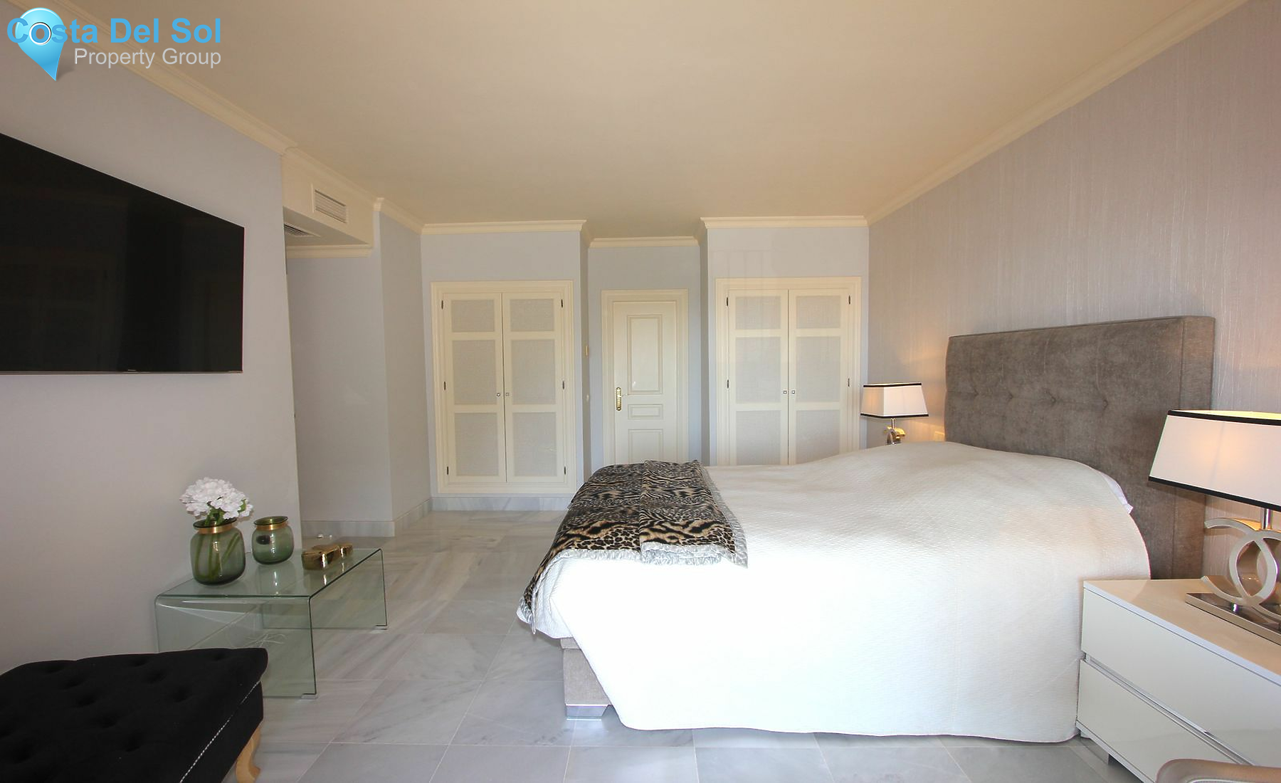Middle Floor Apartment in Benahavís-1180331