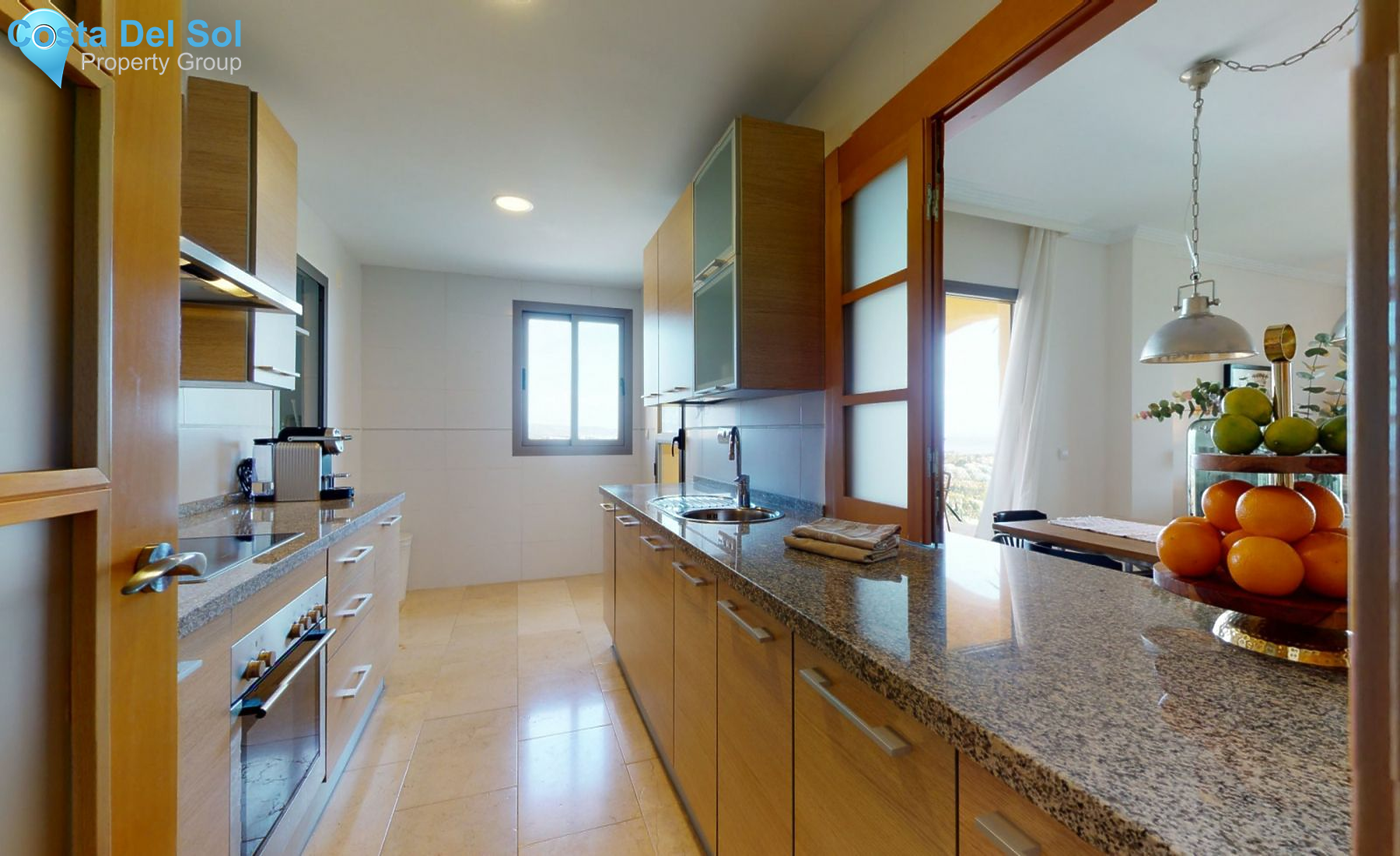 Middle Floor Apartment in Benahavís-1181613