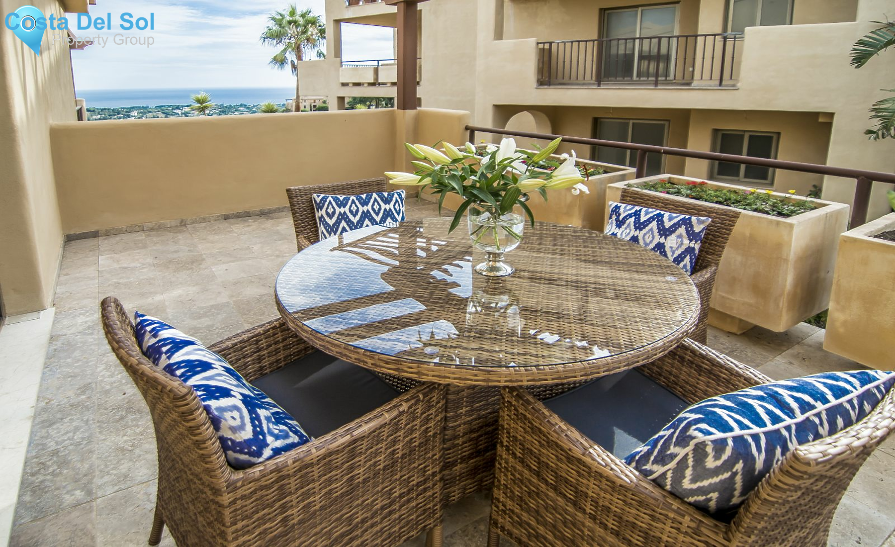 Middle Floor Apartment in Benahavís-1191025