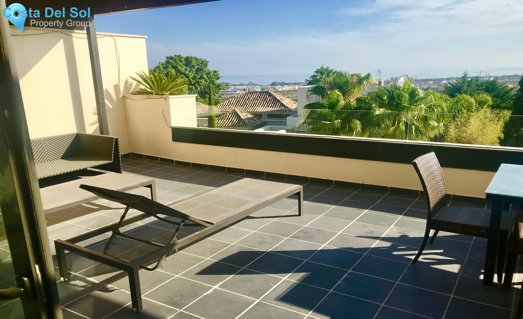 Middle Floor Apartment in Benahavís-1217897