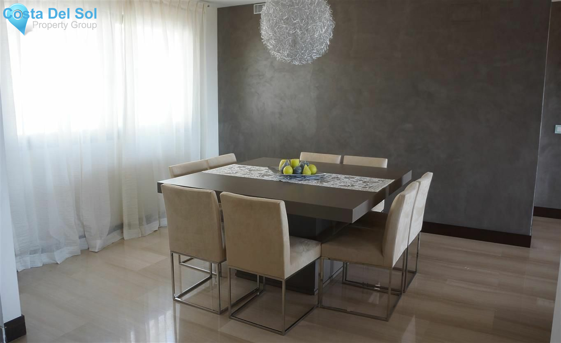 Middle Floor Apartment in Benahavís-1220803