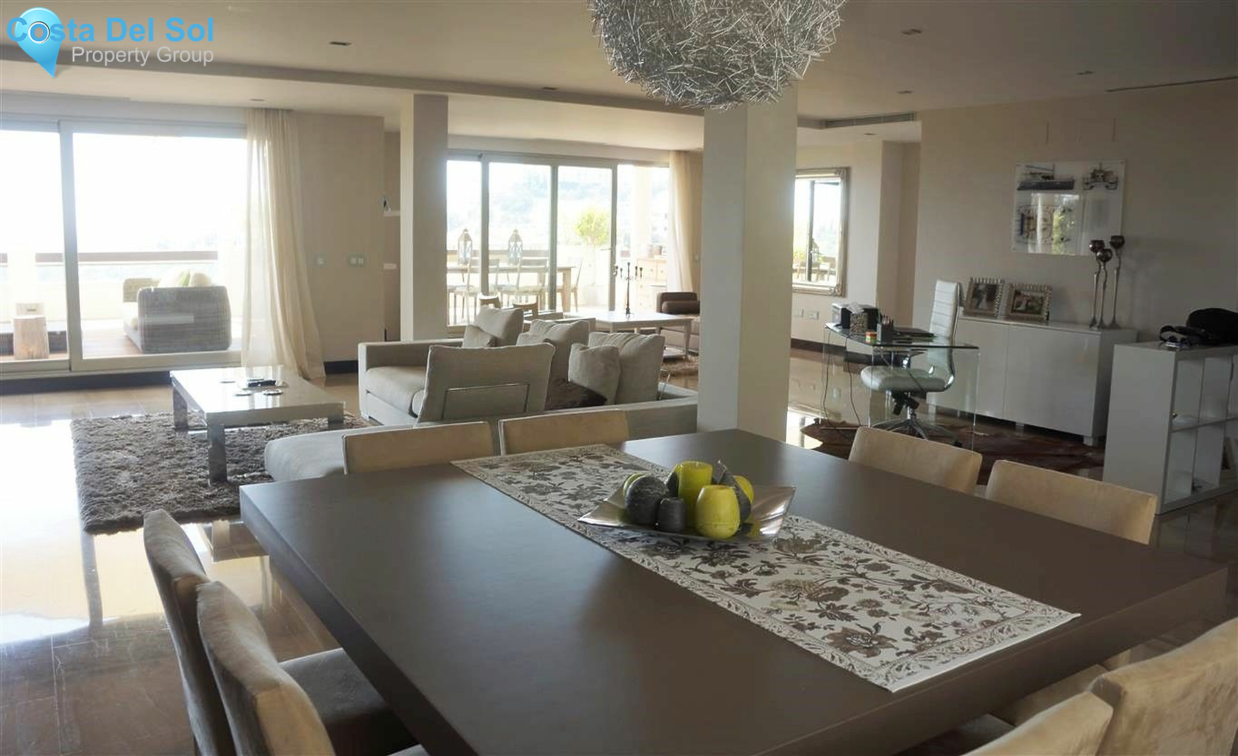 Middle Floor Apartment in Benahavís-1220804