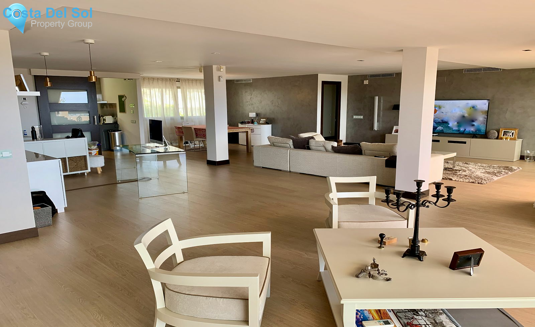 Middle Floor Apartment in Benahavís-1220805