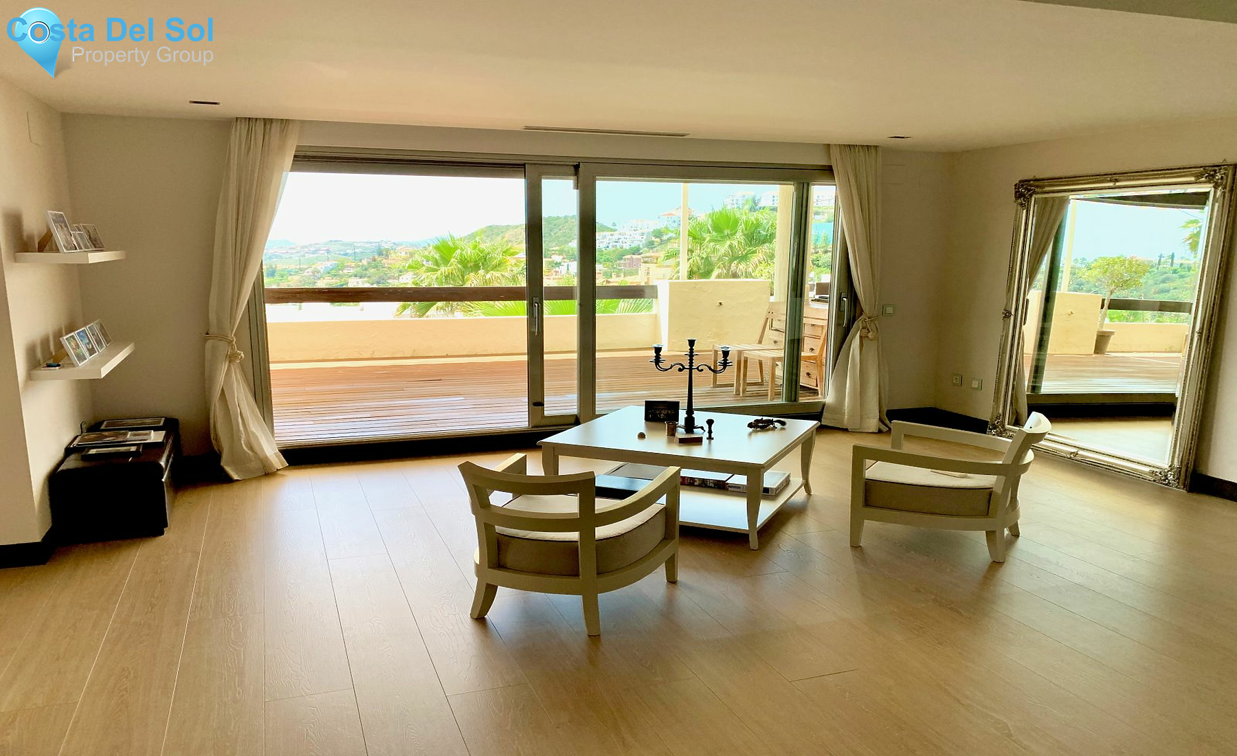 Middle Floor Apartment in Benahavís-1220802