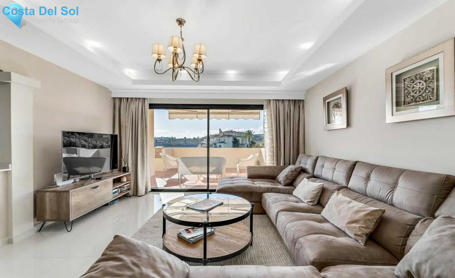 Middle Floor Apartment in Benahavís-1443220