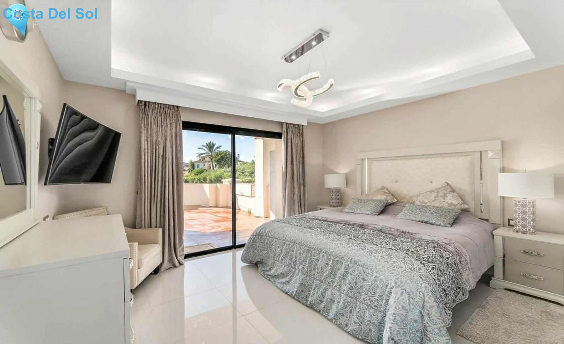 Middle Floor Apartment in Benahavís-1443225