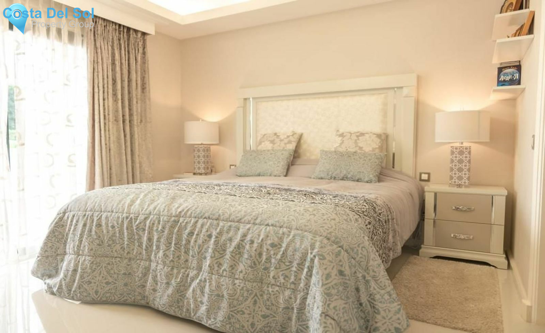 Middle Floor Apartment in Benahavís-1443226