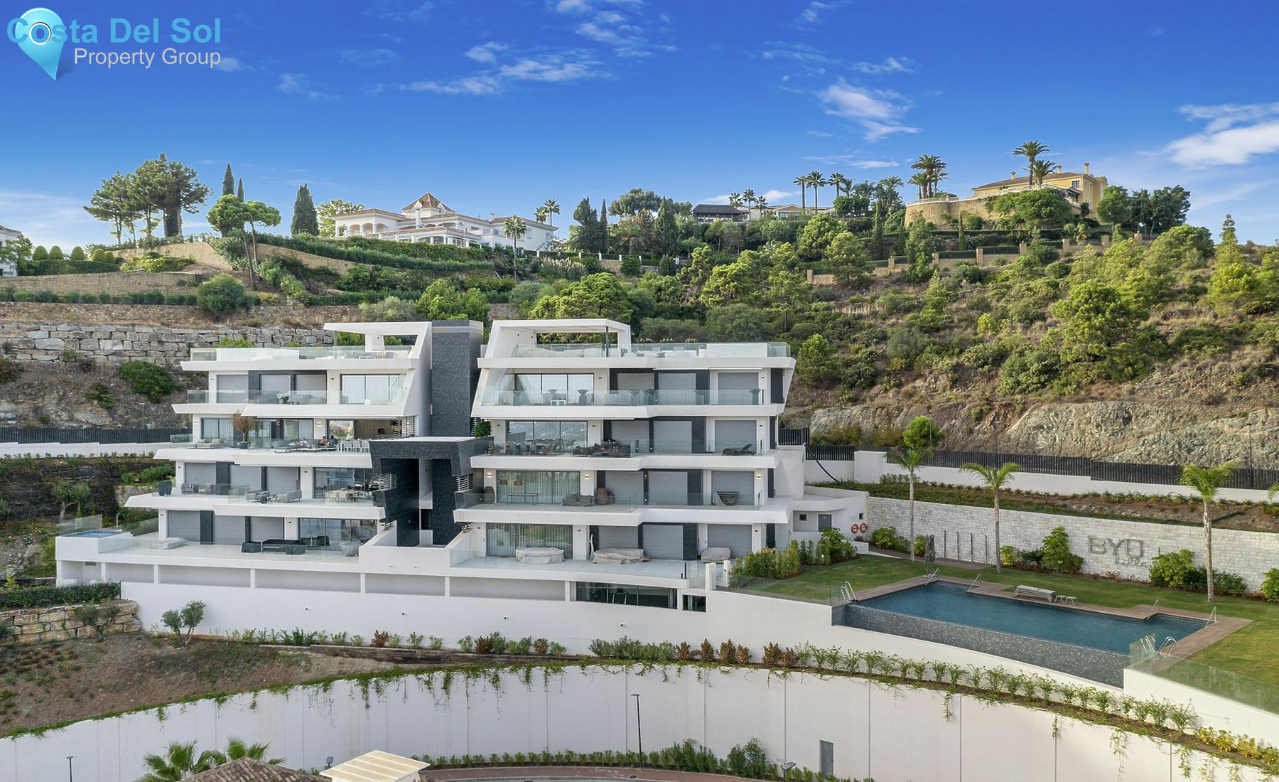Middle Floor Apartment in Benahavís-1463883