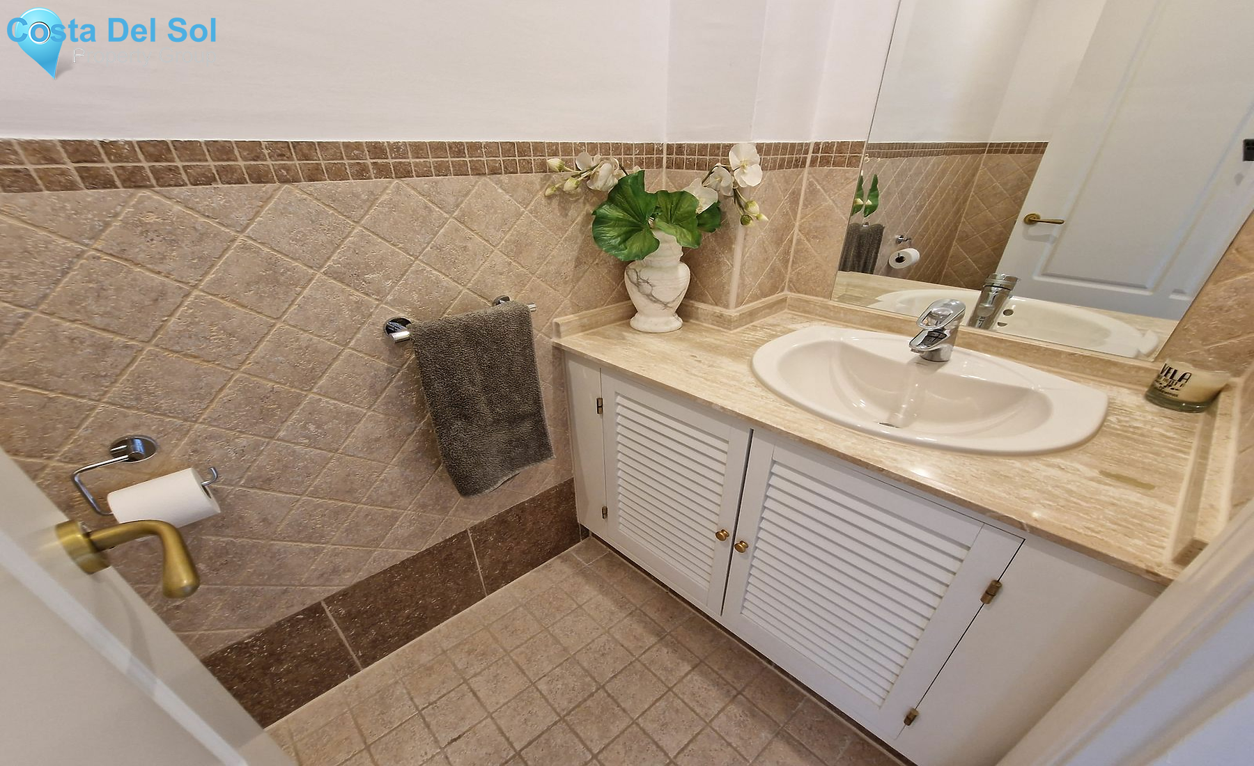 Middle Floor Apartment in Benahavís-1468289