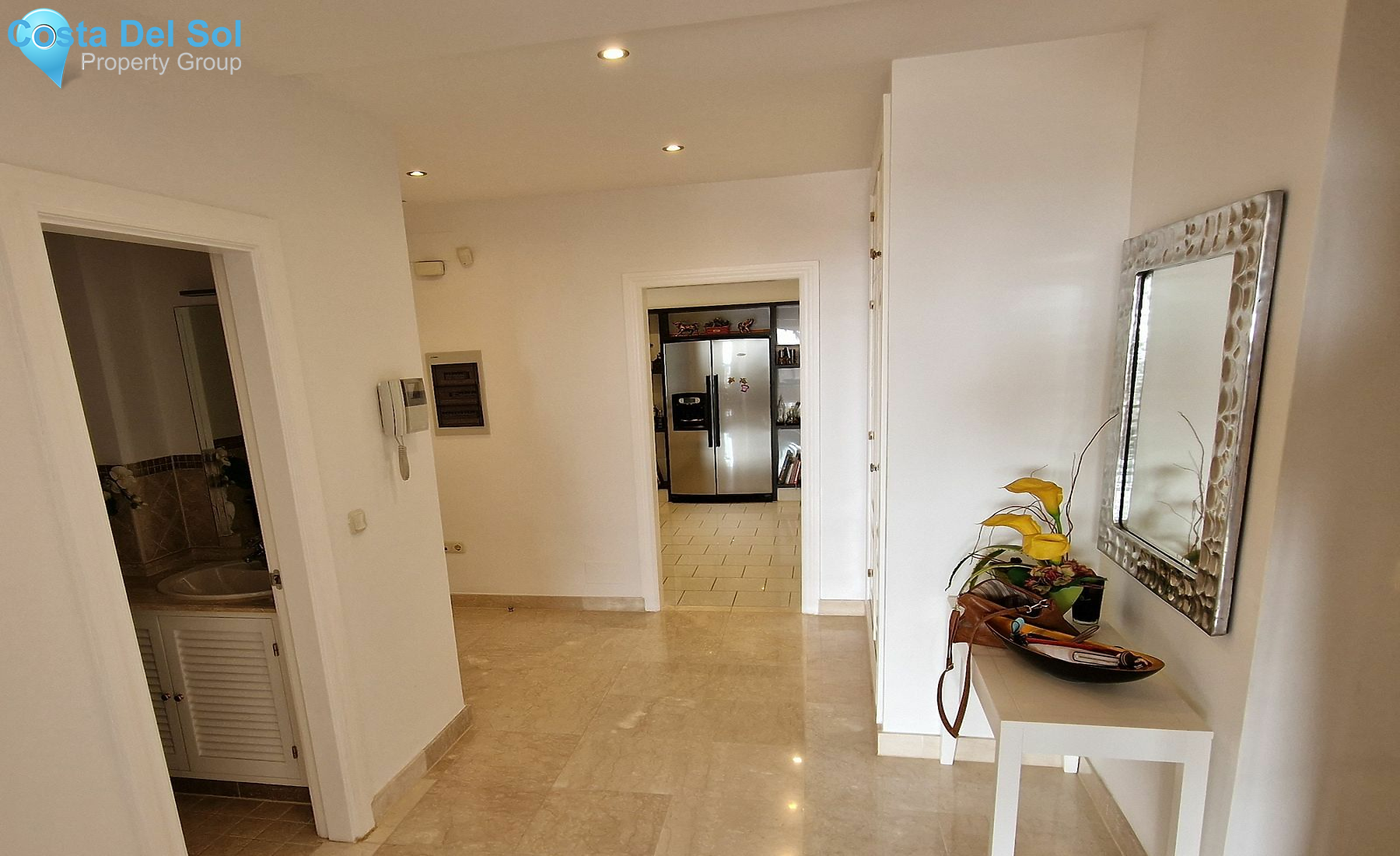 Middle Floor Apartment in Benahavís-1468290