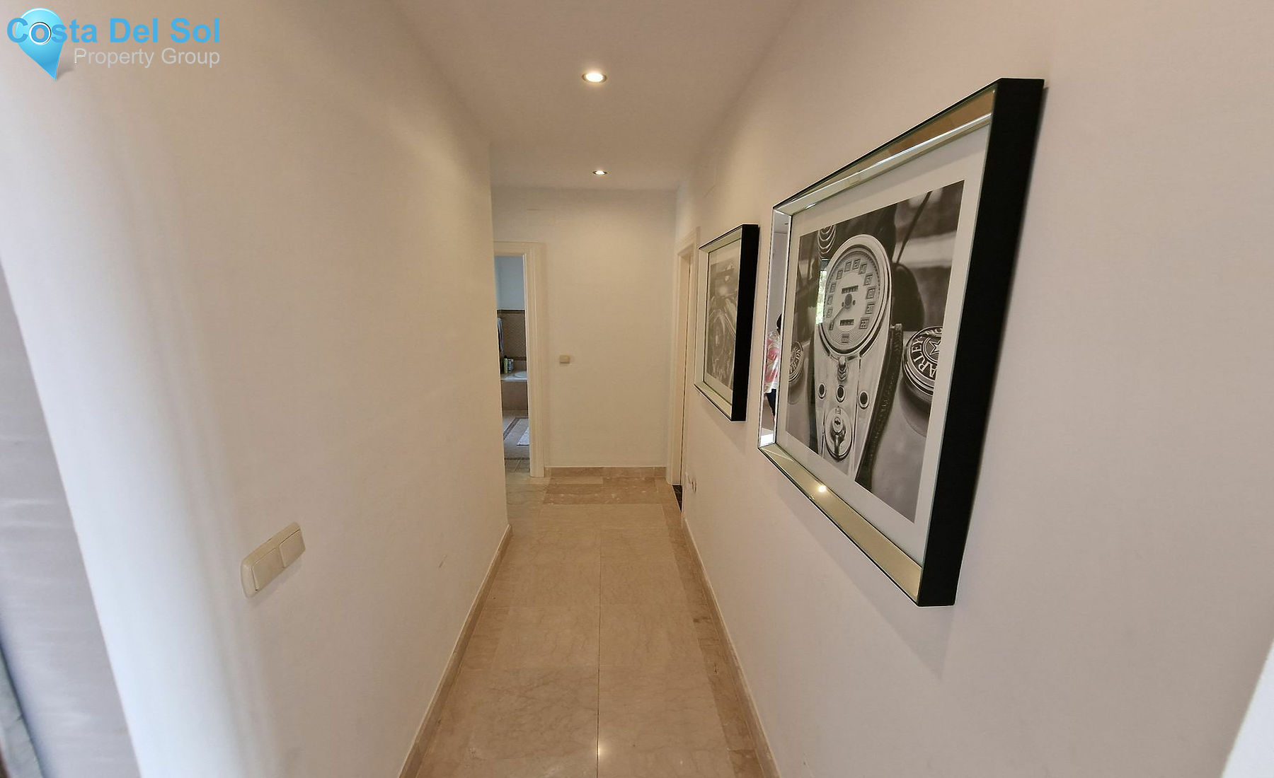 Middle Floor Apartment in Benahavís-1468291