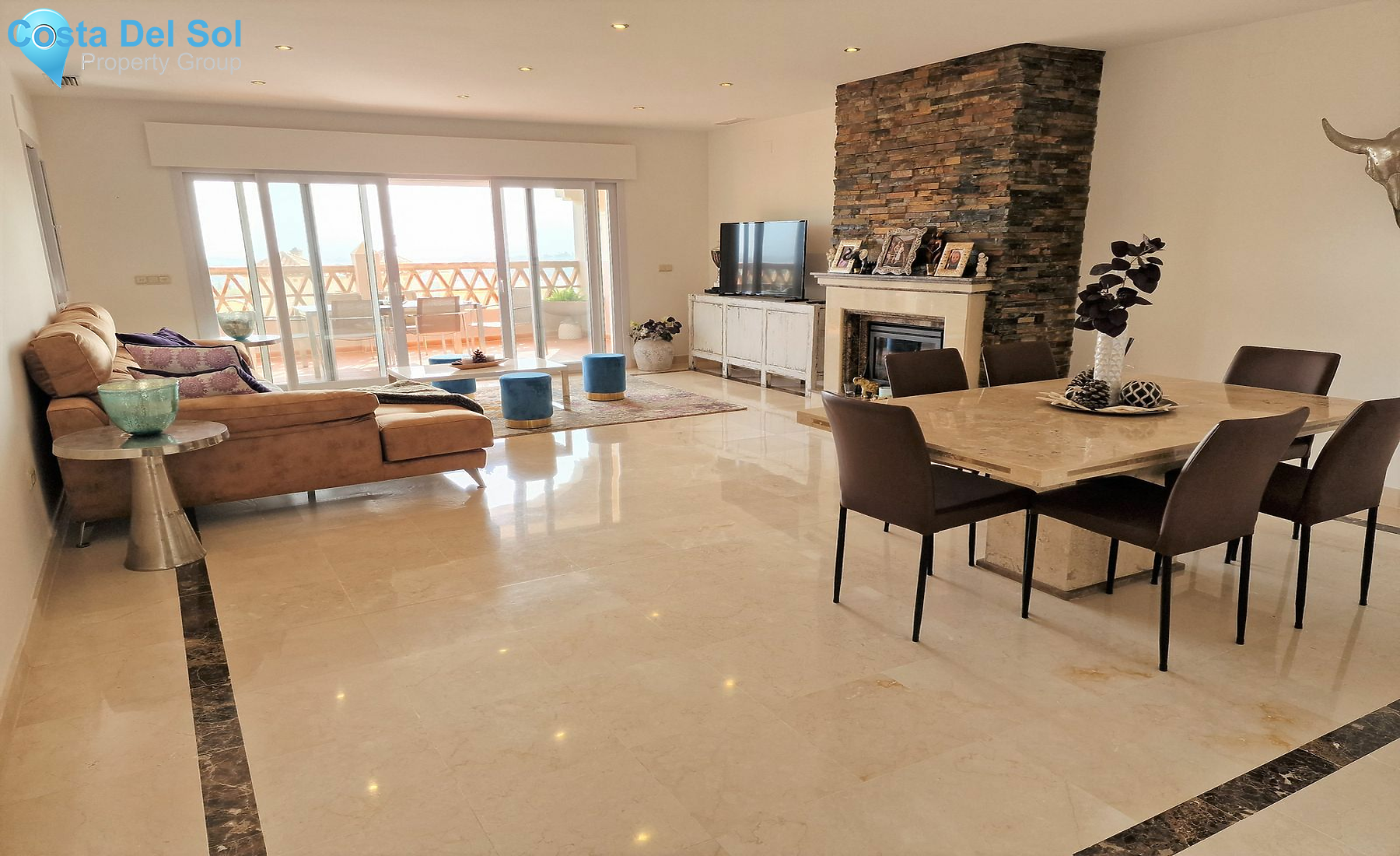 Middle Floor Apartment in Benahavís-1468280