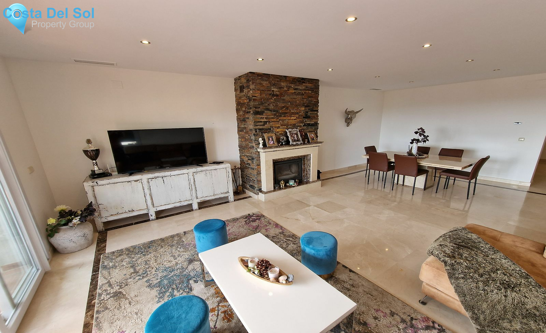 Middle Floor Apartment in Benahavís-1468281