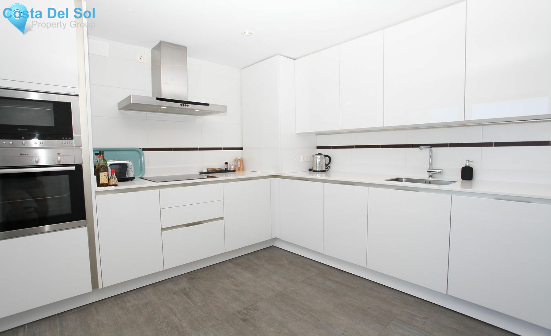 Middle Floor Apartment in Benahavís-1470693