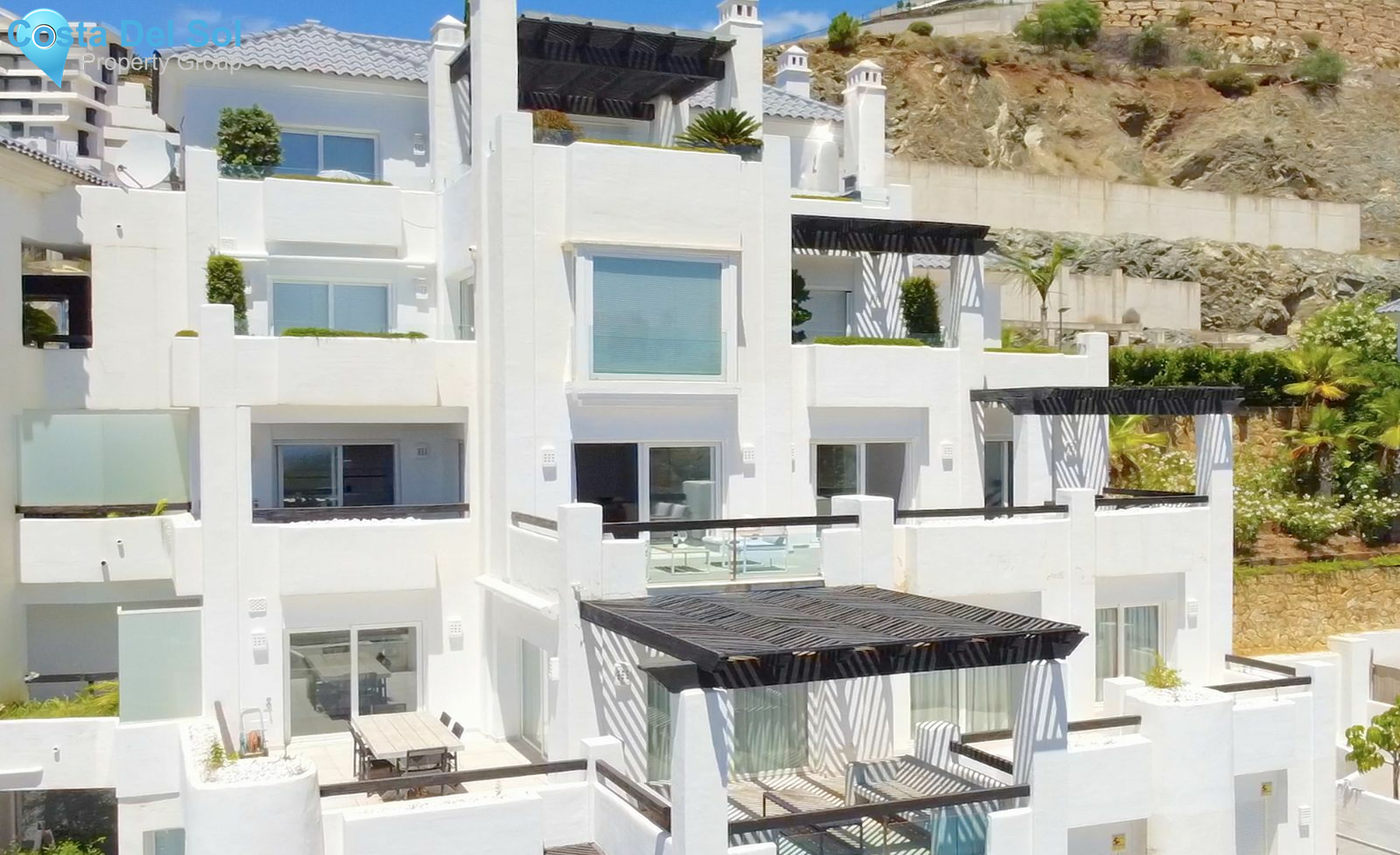 Middle Floor Apartment in Benahavís-1470687