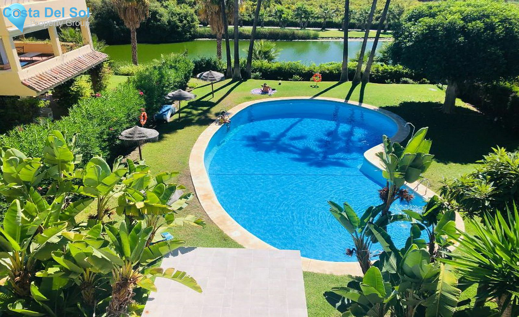Middle Floor Apartment in Benahavís-1473045