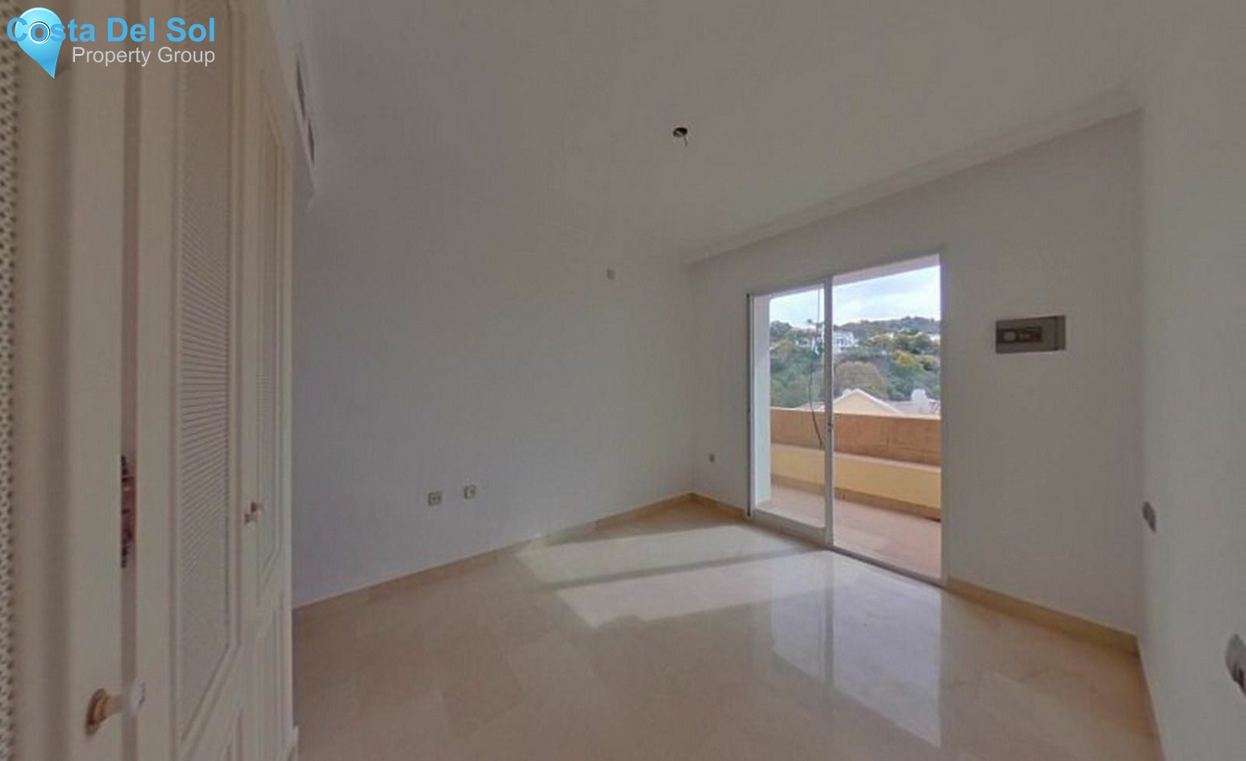 Middle Floor Apartment in Benahavís-1473055