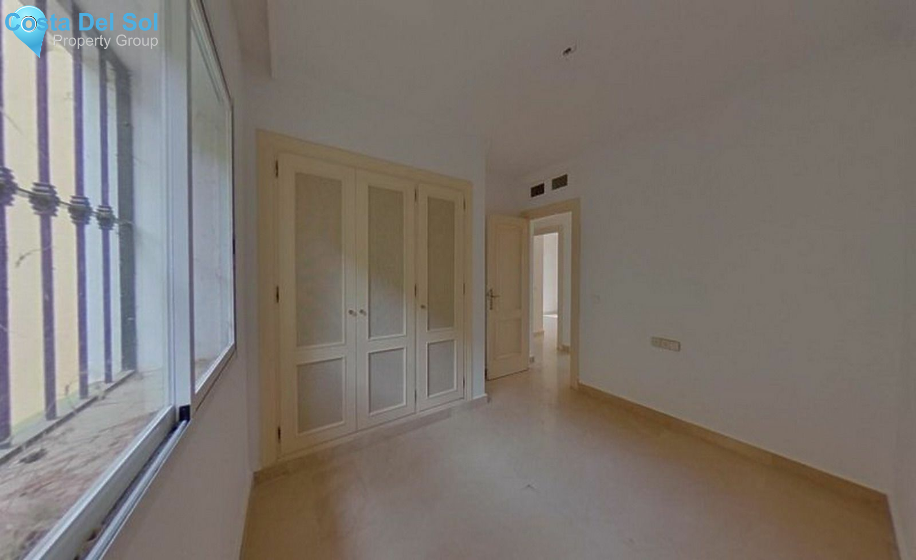 Middle Floor Apartment in Benahavís-1473060
